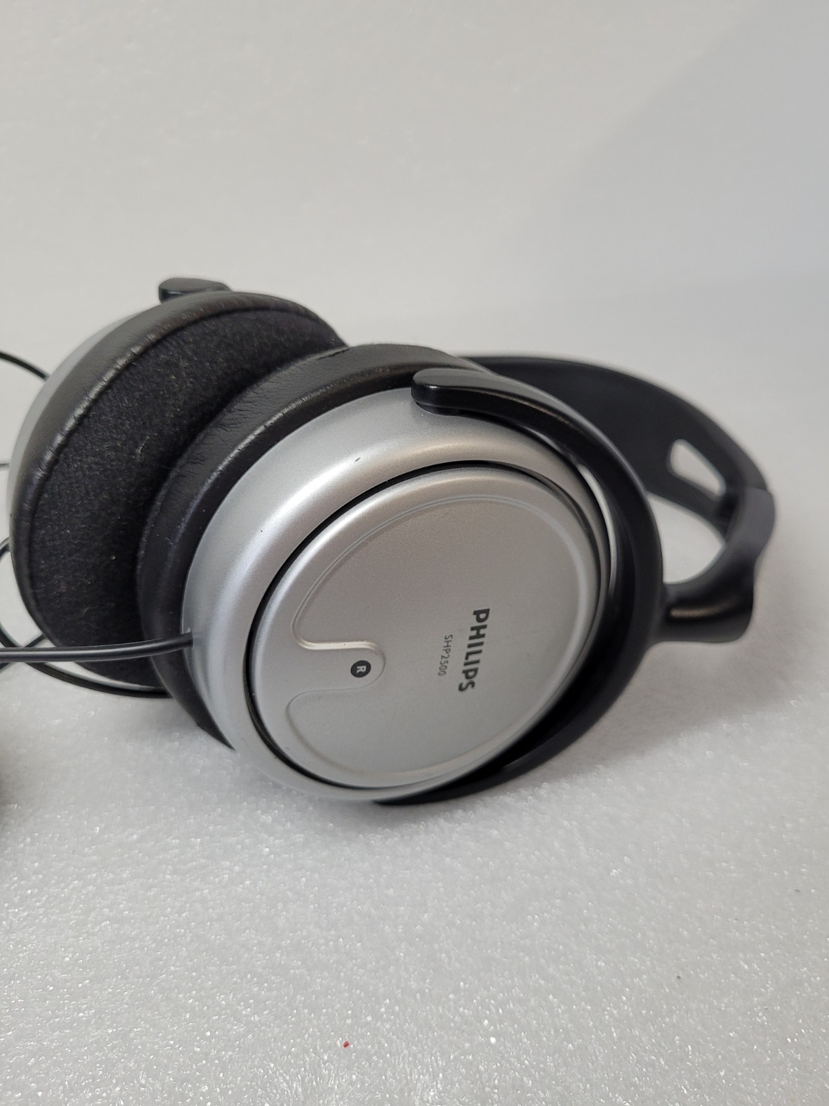 Philips SHP2500/37 Full Size Headphone with Volume Control