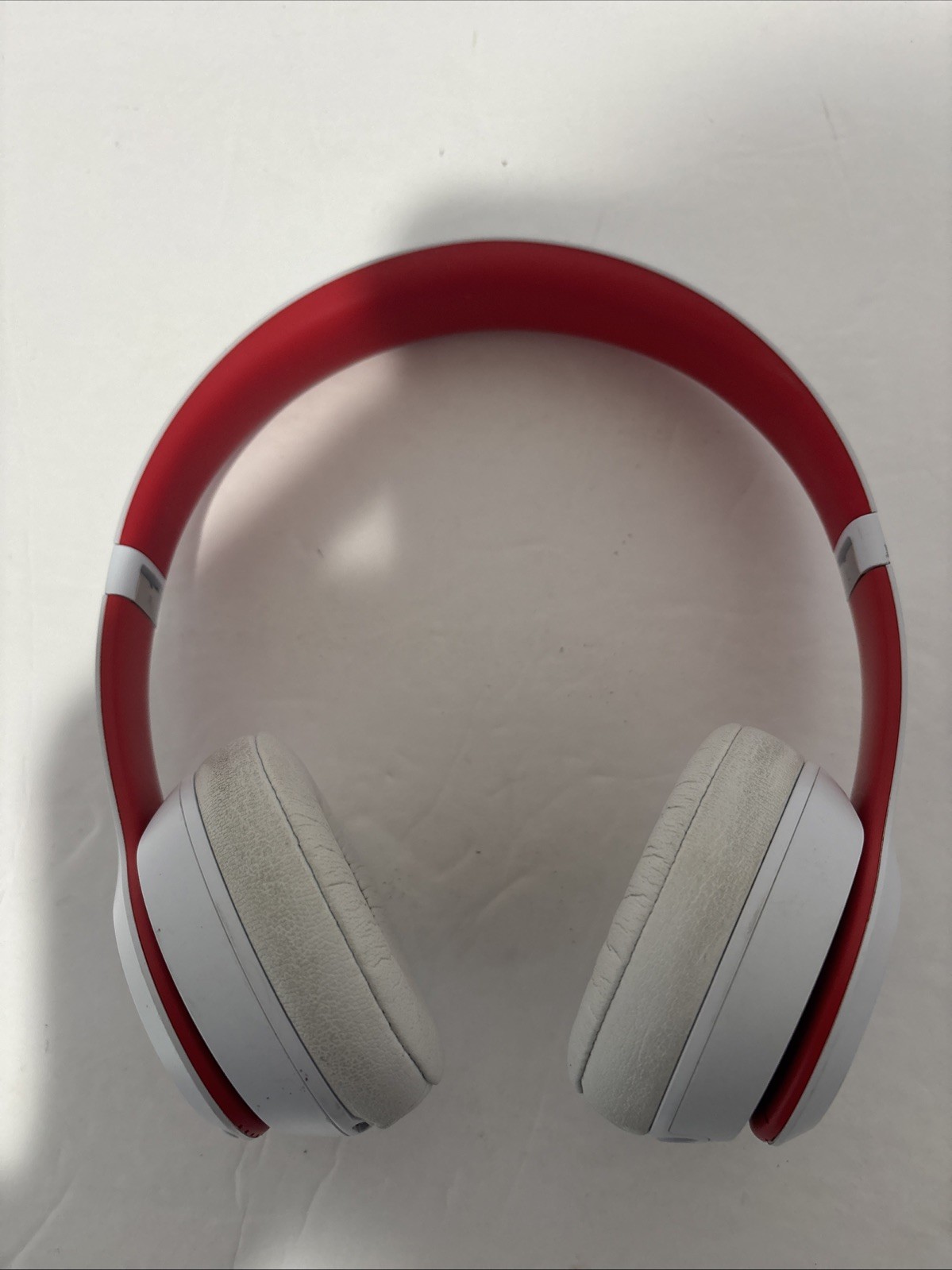Beats Solo3 Wireless Headphones Club Edition White Red Bluetooth On-Ear