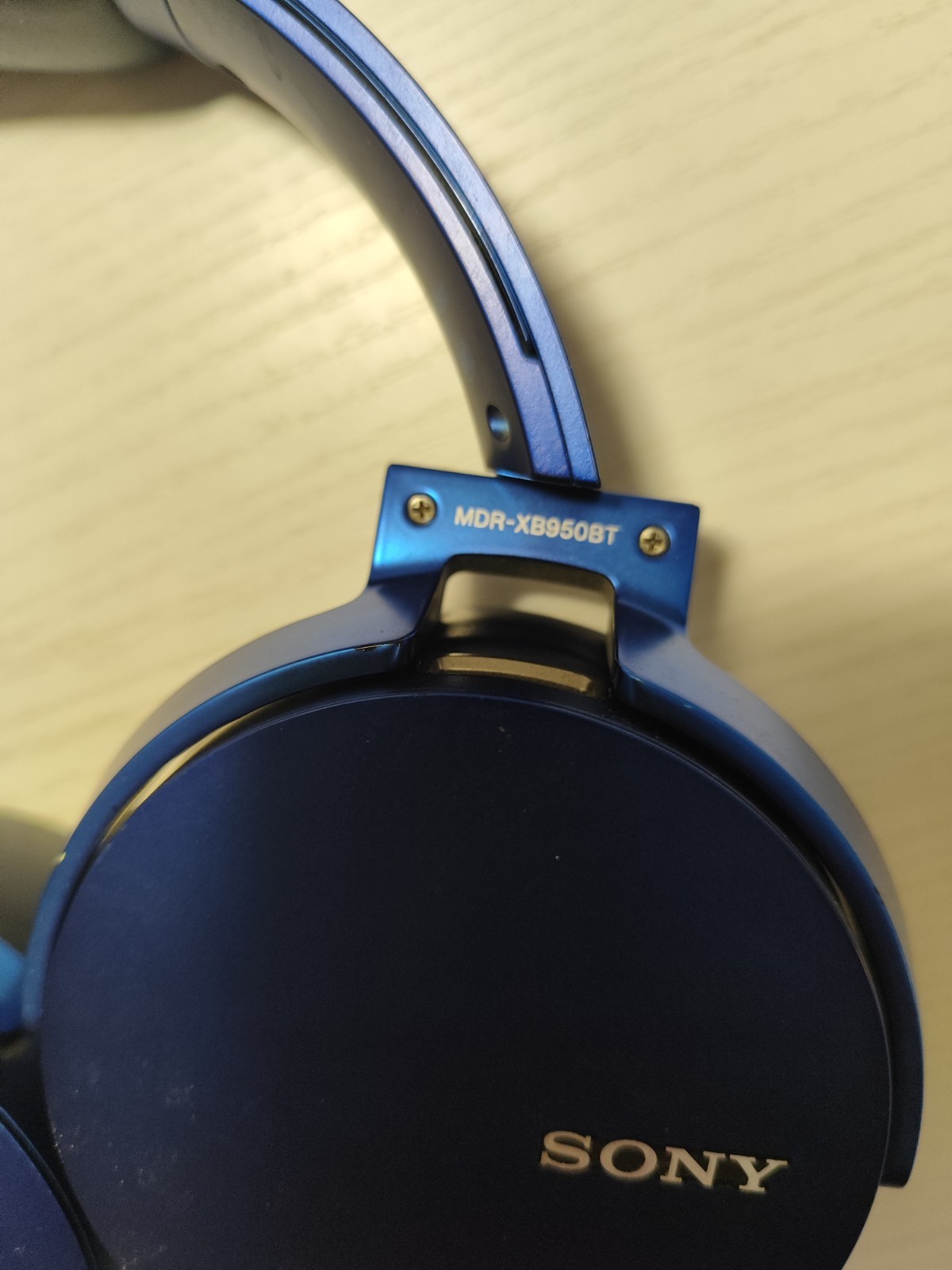 Sony XB950BT Extra Bass Wireless Bluetooth Headphones In Good Condition