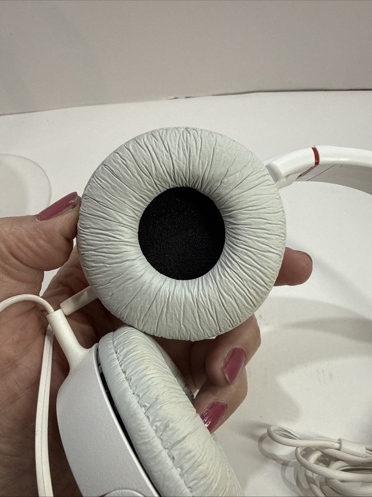 Sony Headphones MDR-ZX110 Audio Headband White 3.5mm Jack Tested