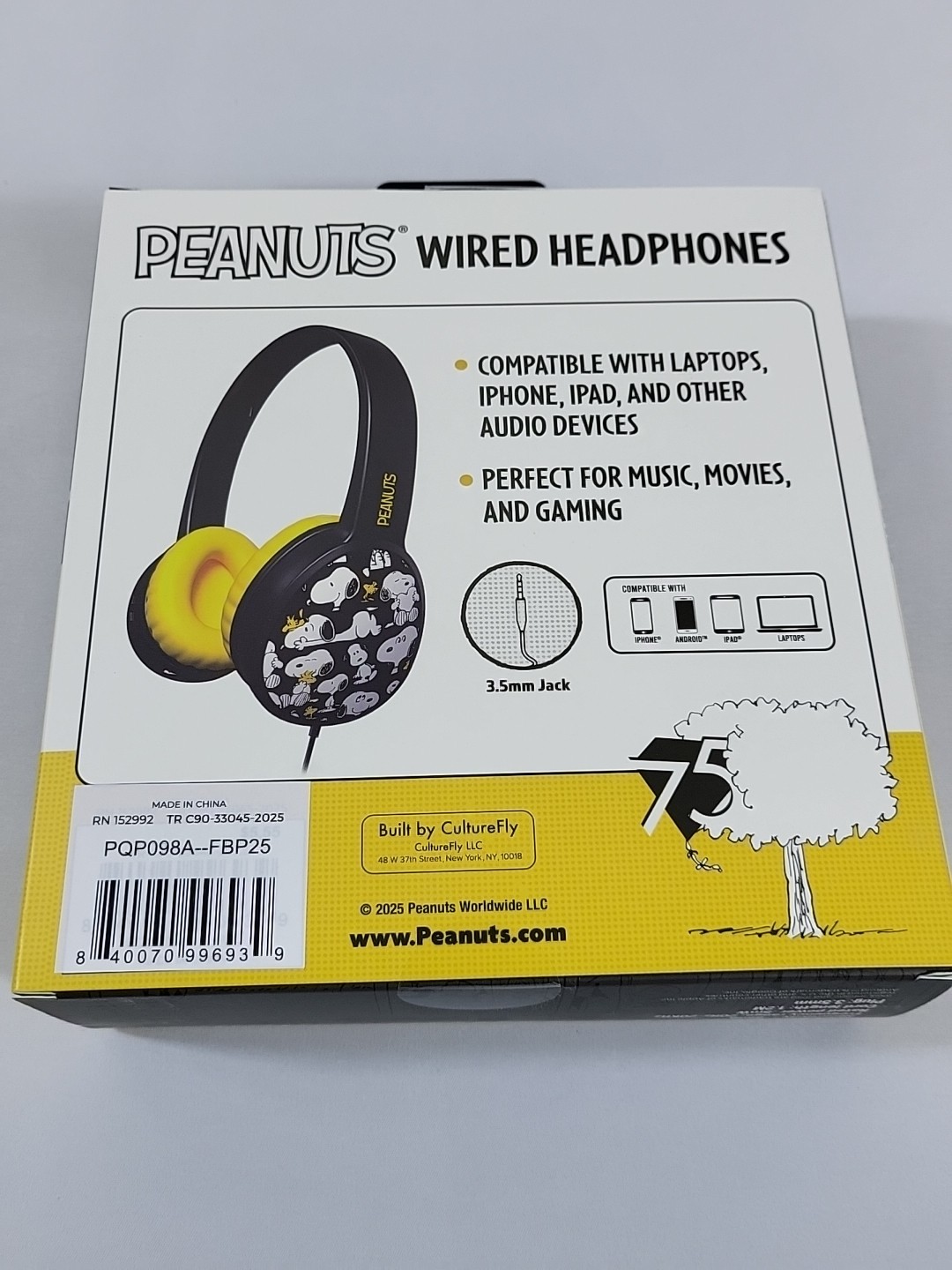 Peanuts New 2025 Snoopy Wired Headphones 3.5mm Headphone Jack Black/Yellow