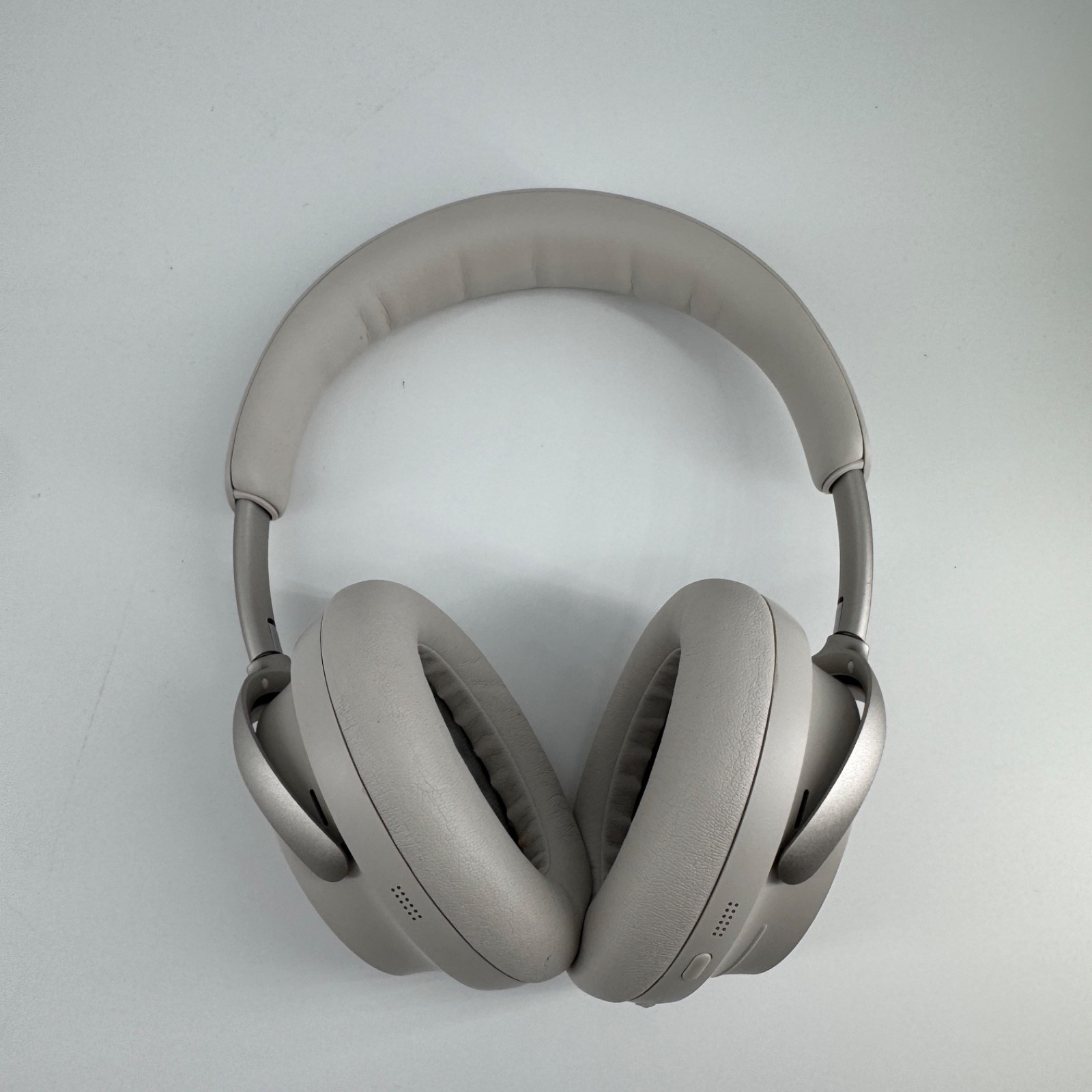 Bose QuietComfort Ultra Over-Ear Headphones – White Smoke w/ Case + Cord