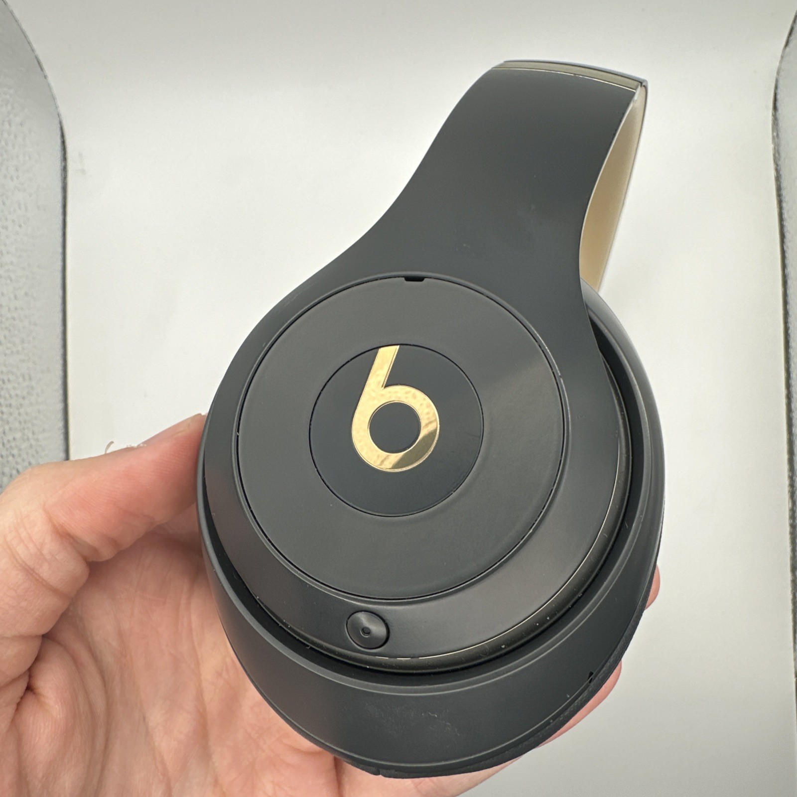 Beats by Dr. Dre Studio3 Bluetooth On Ear Wireless Headphones – Shadow Gray
