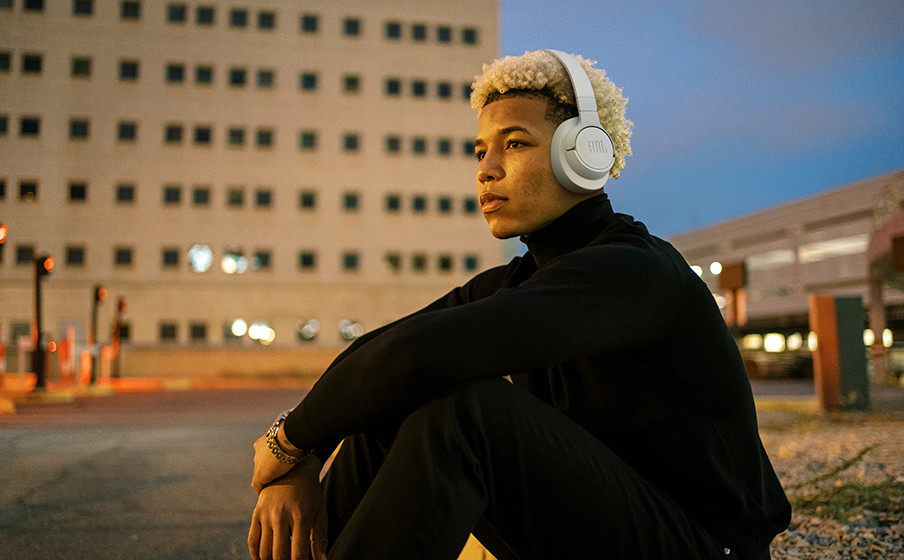 JBL Tune 720BT, Wireless over-ear headphones