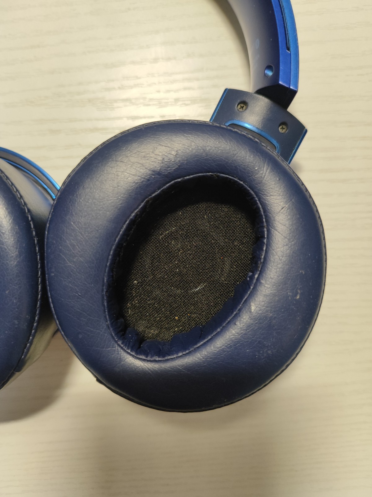Sony XB950BT Extra Bass Wireless Bluetooth Headphones In Good Condition