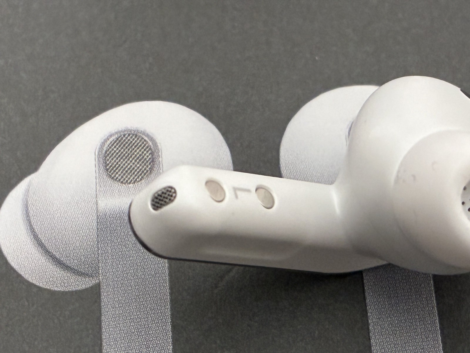 NEW Original Samsung Galaxy Buds4 Pro SM-R640N Earbuds – Left Side (L)