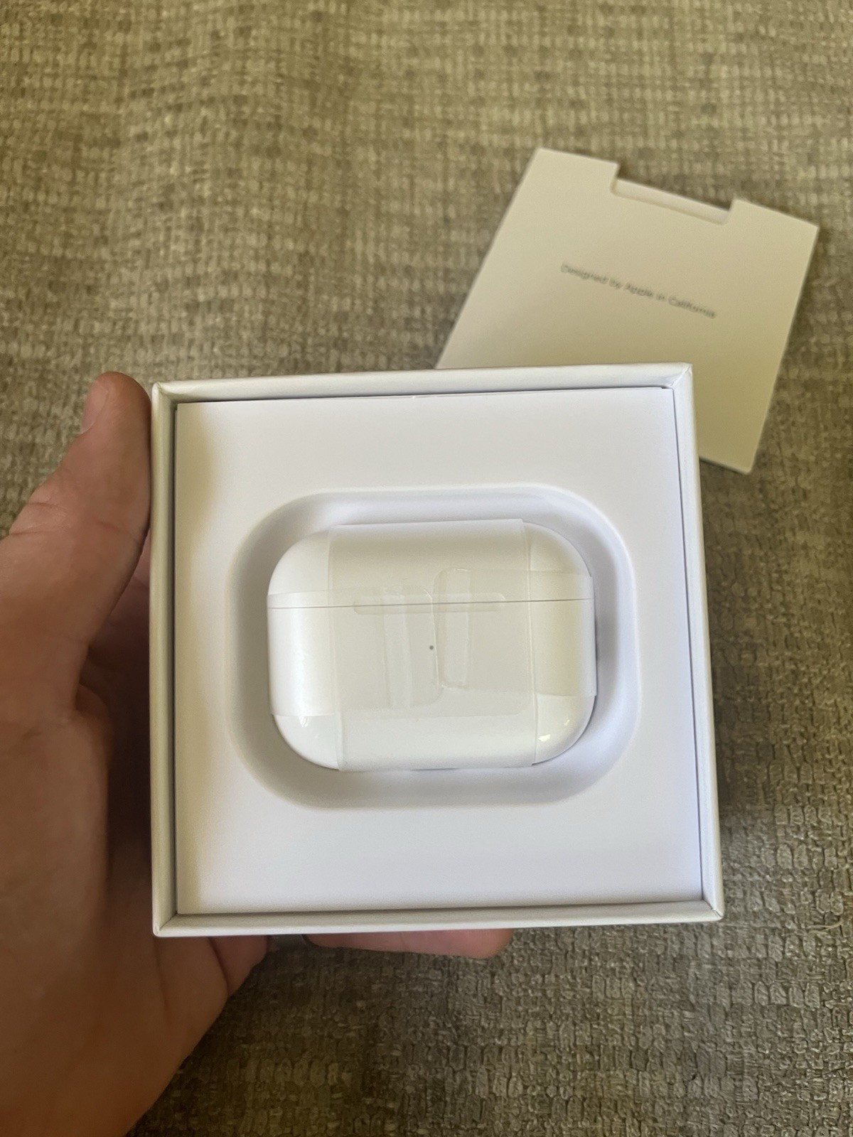 Apple AirPods Pro 2nd Gen w/ MagSafe Charging Case, ANC/Transparency, White