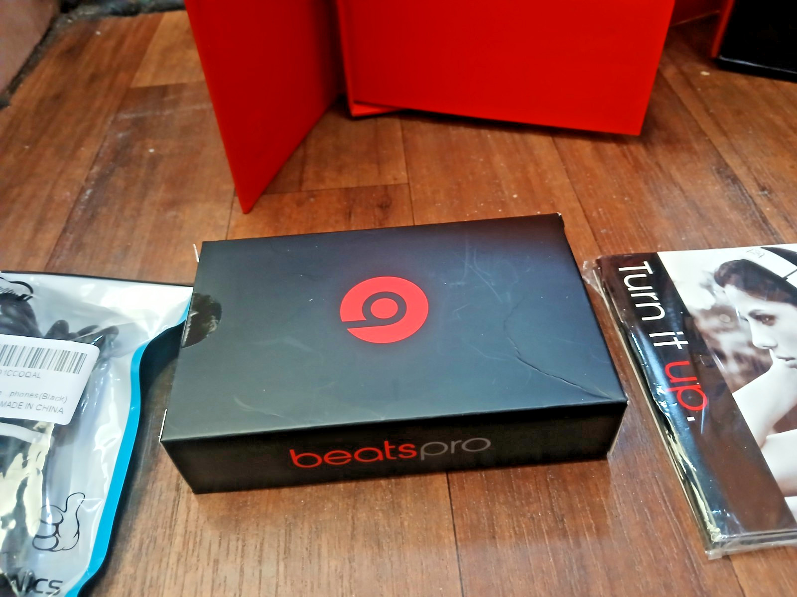 Discontinued Beats Pro by Dr. Dre ” Royal Blue ” Studio Headphones (Very Rare)