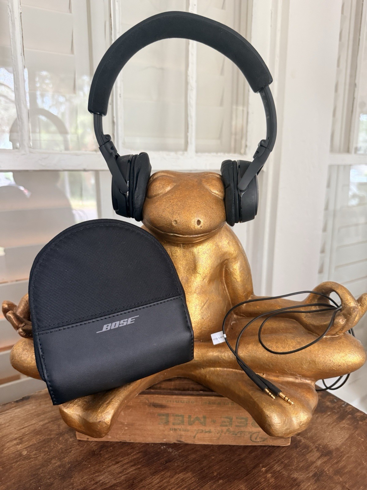 Bose QuietComfort 35 Over the Ear Wireless Headphones – Black