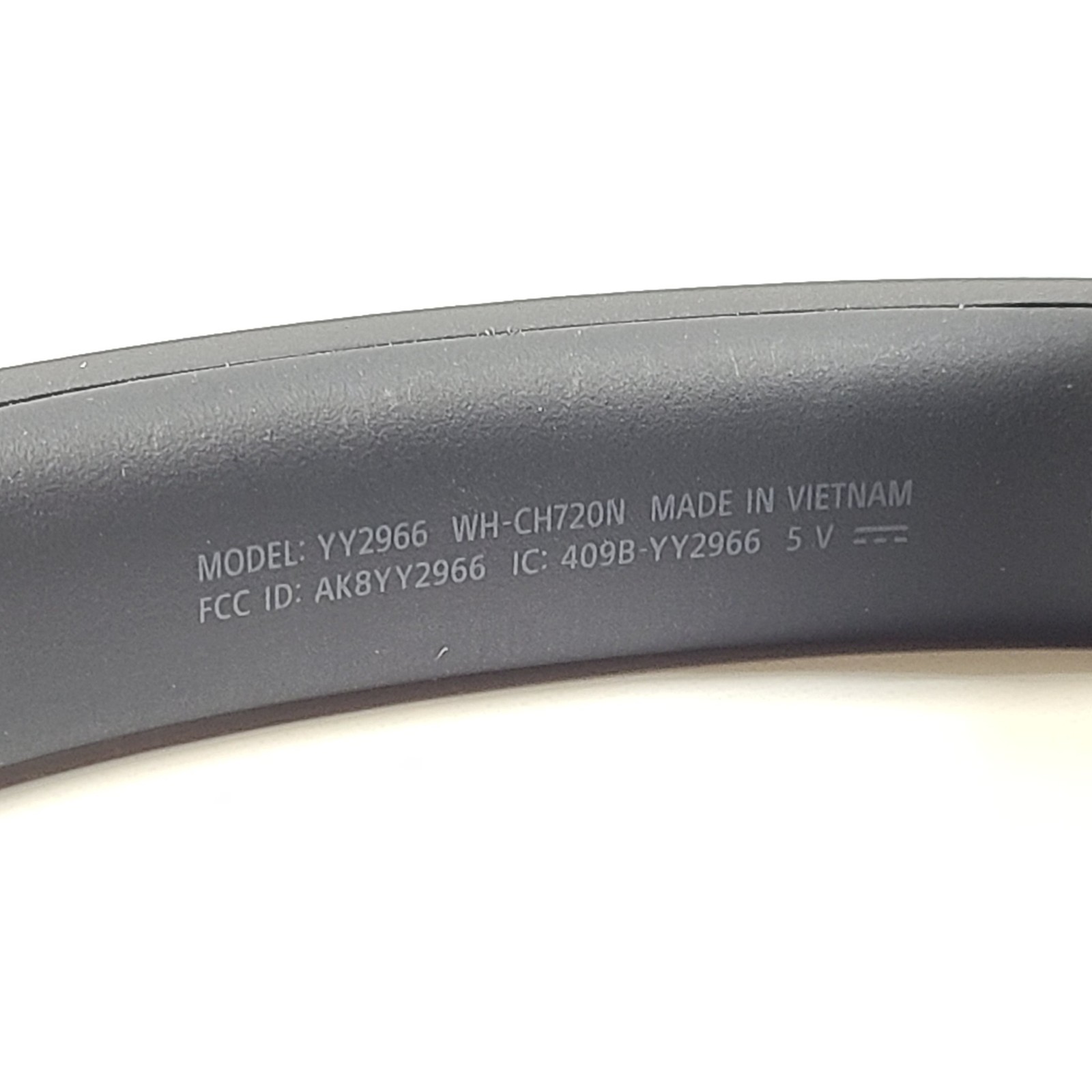 Sony WH-CH720N Wireless Noise-Canceling Over The Ear Headphones – Black GRADE D