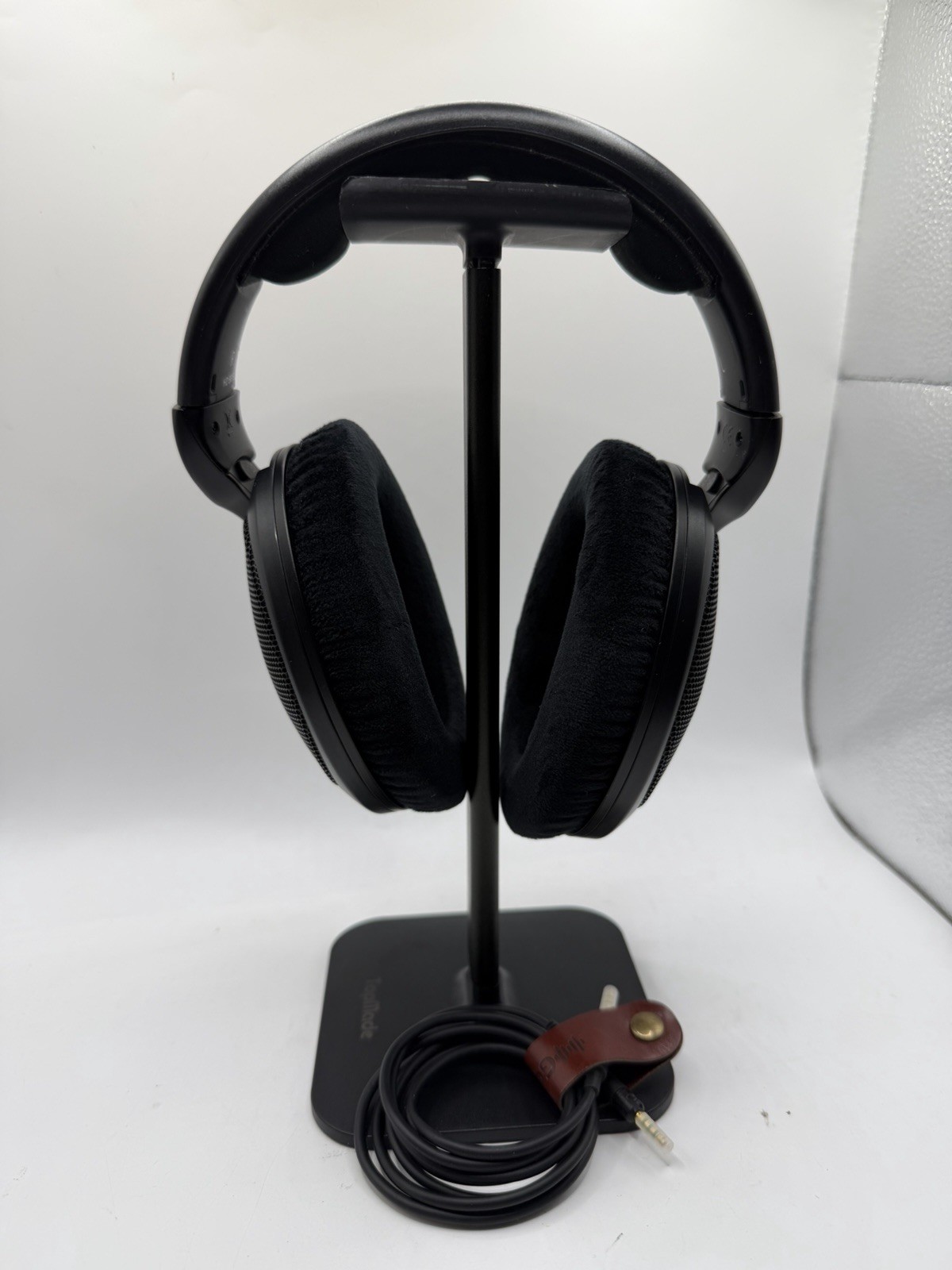 SENNHEISER HD 560S OVER-EAR WIRED HEADPHONES