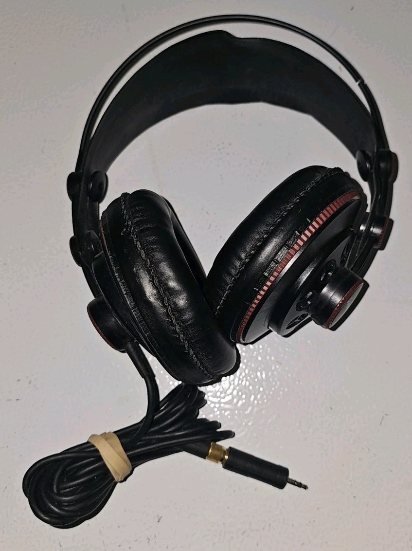 Superlux HD 681 – Dynamic – Semi-Open – Headphones – DJ Over Ear – Professional