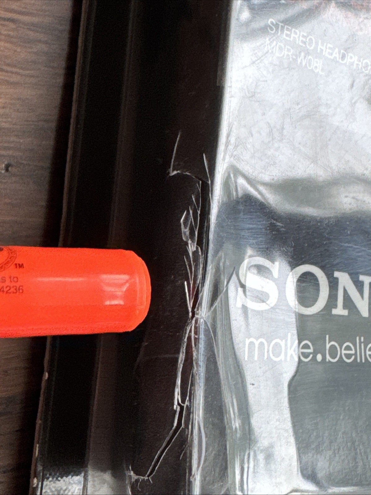 New SONY MDR-W08L Vertical in-ear Stereo MDRW08L Ultra Lightweight
