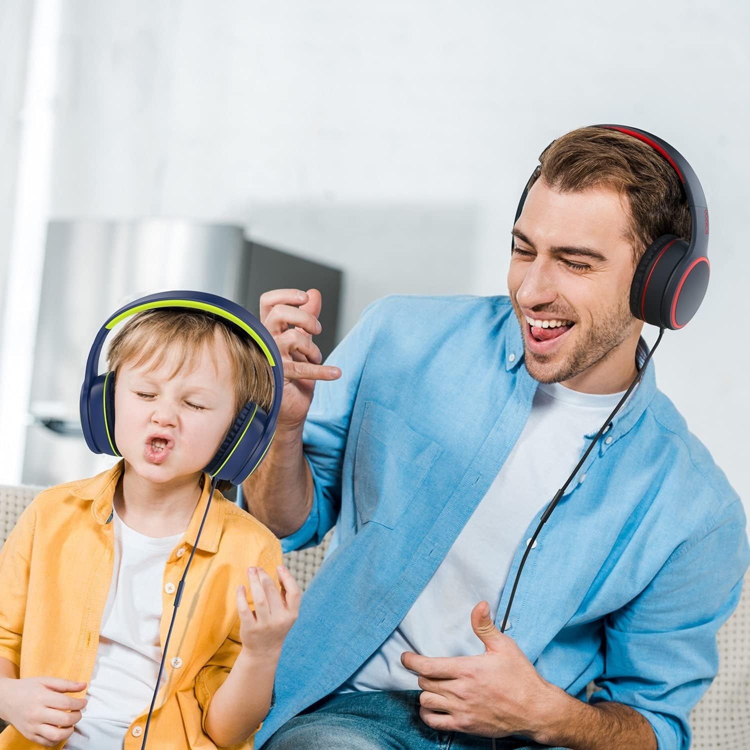 Over-Ear Wired Headphones with Microphone and Noise Isolation for Smartphones