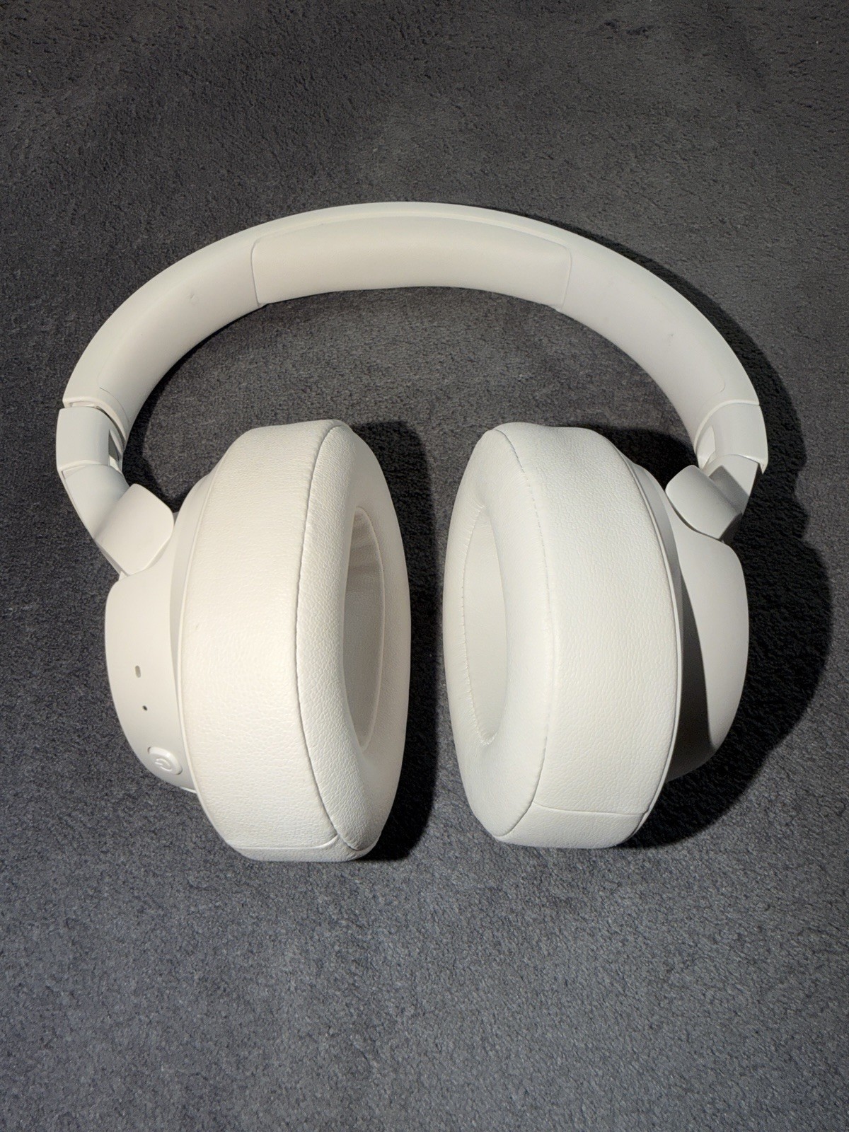 JBL Tune 710BT, Wireless Over-Ear Headphones, White