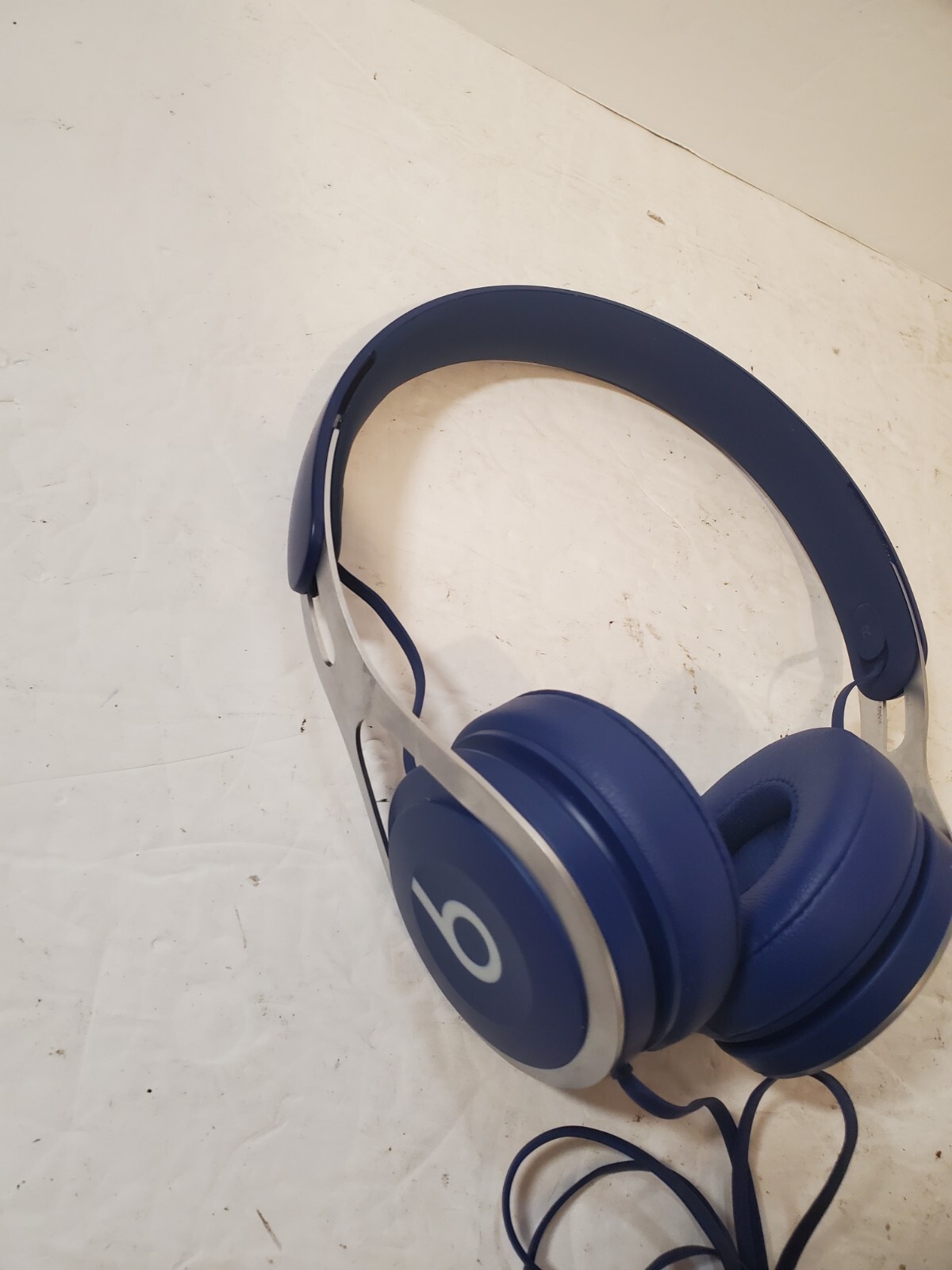 Beats By Dr Dre Beats EP Wired On-Ear Headphones [Matte Blue Edition] Good Shape