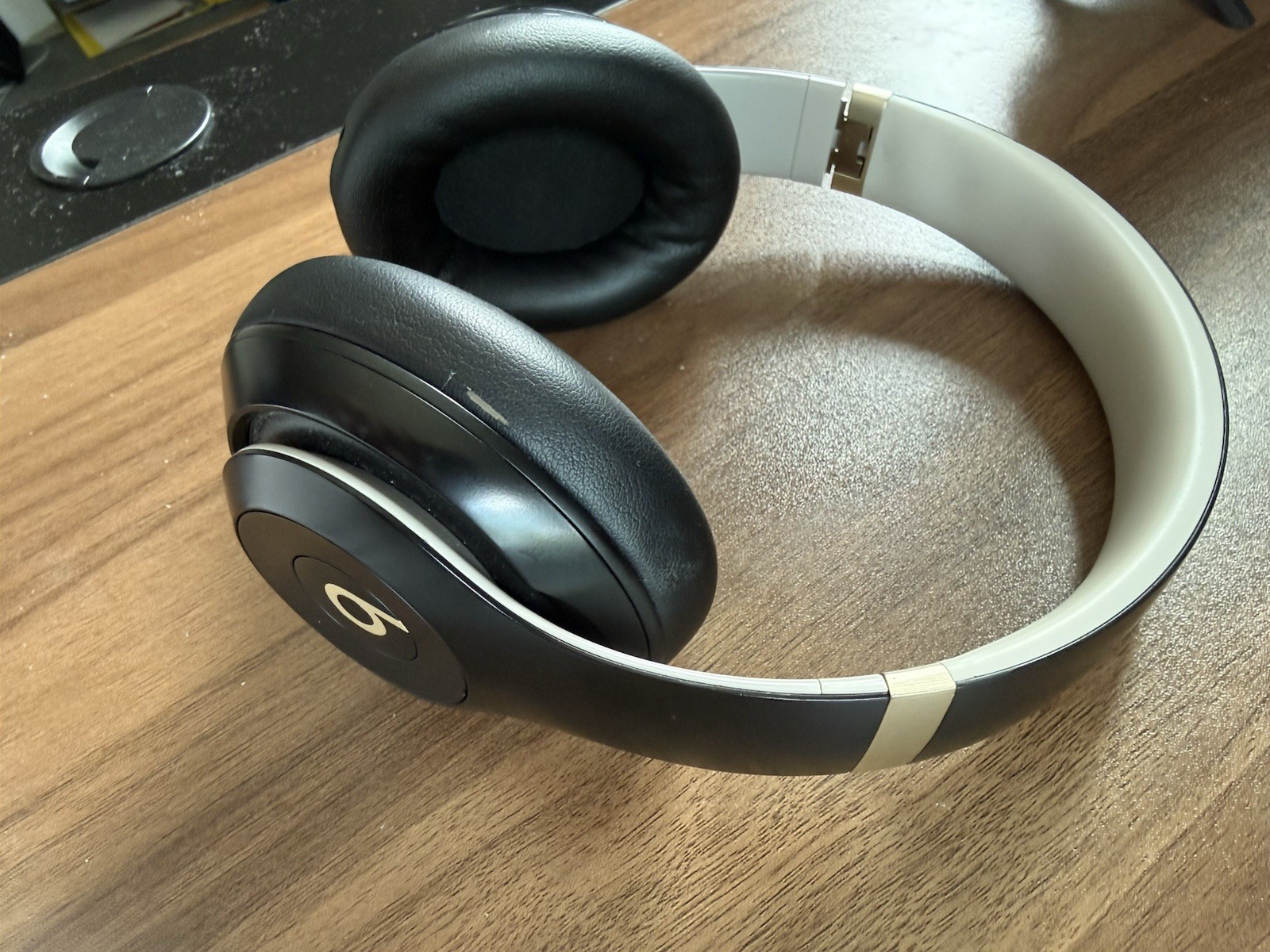 Beats by Dr. Dre Studio Pro Wireless Bluetooth Headphones Black/Gold