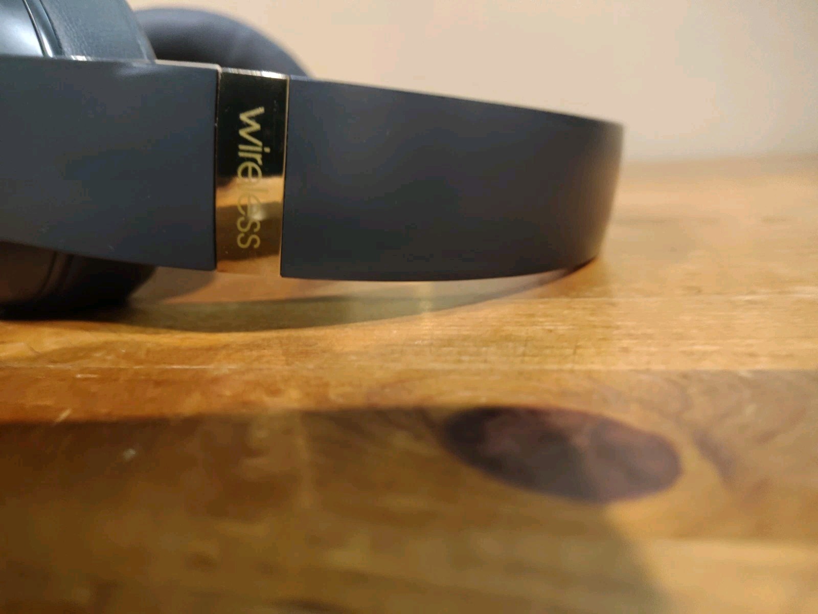 Beats Studio3 Wireless Over-Ear Headphones Matte Black Gold Pure ANC Bluetooth
