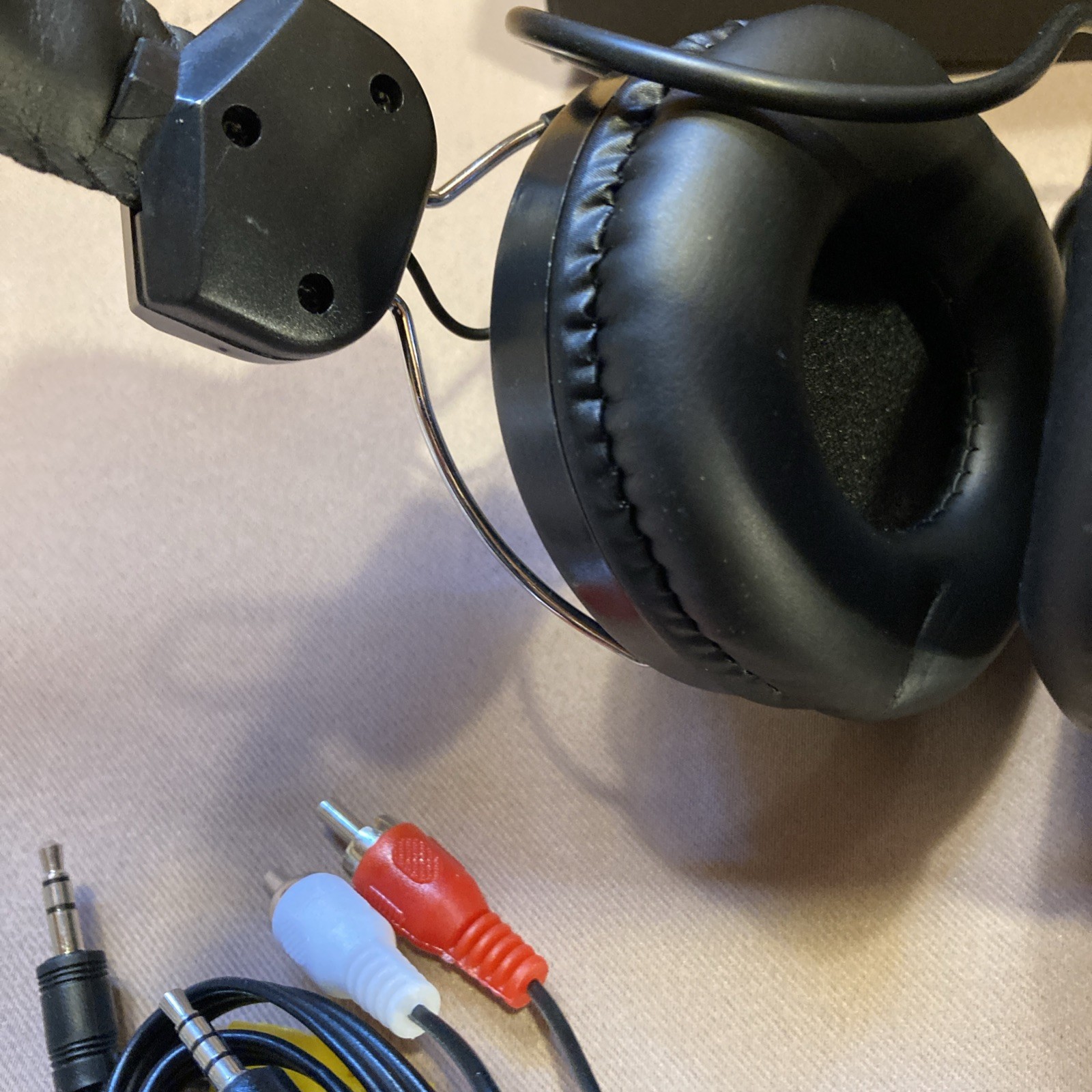 Zvok Accu Voice Headphones Model AV50 Noise Cancelling Bluetooth Headphones
