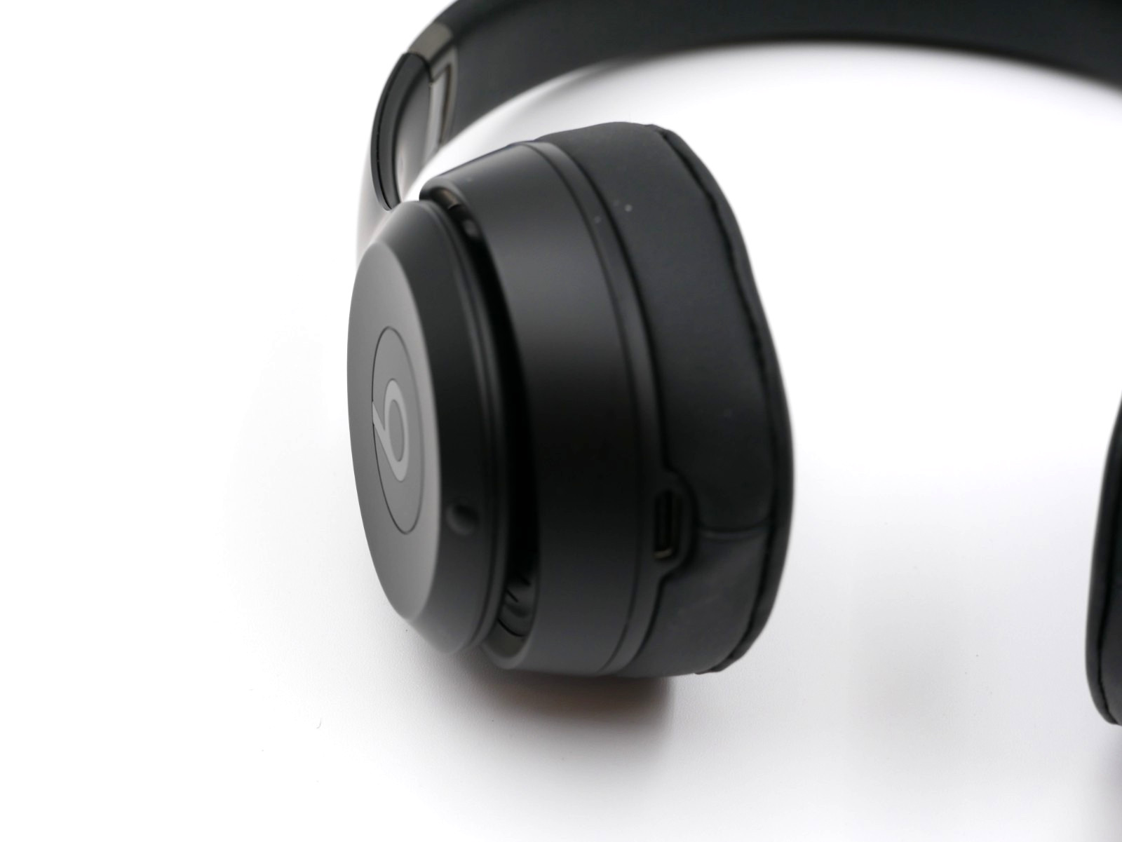 Beats Solo 4 Wireless Headphones – Excellent Condition – CANADA FAST SHIP