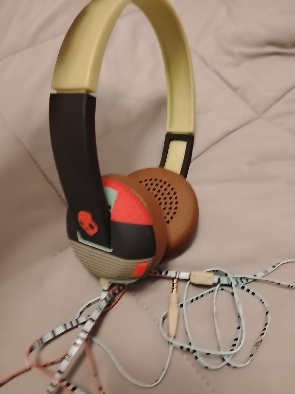 Skullcandy S5URHT-456 Uproar Headphones – Striped Navy Red