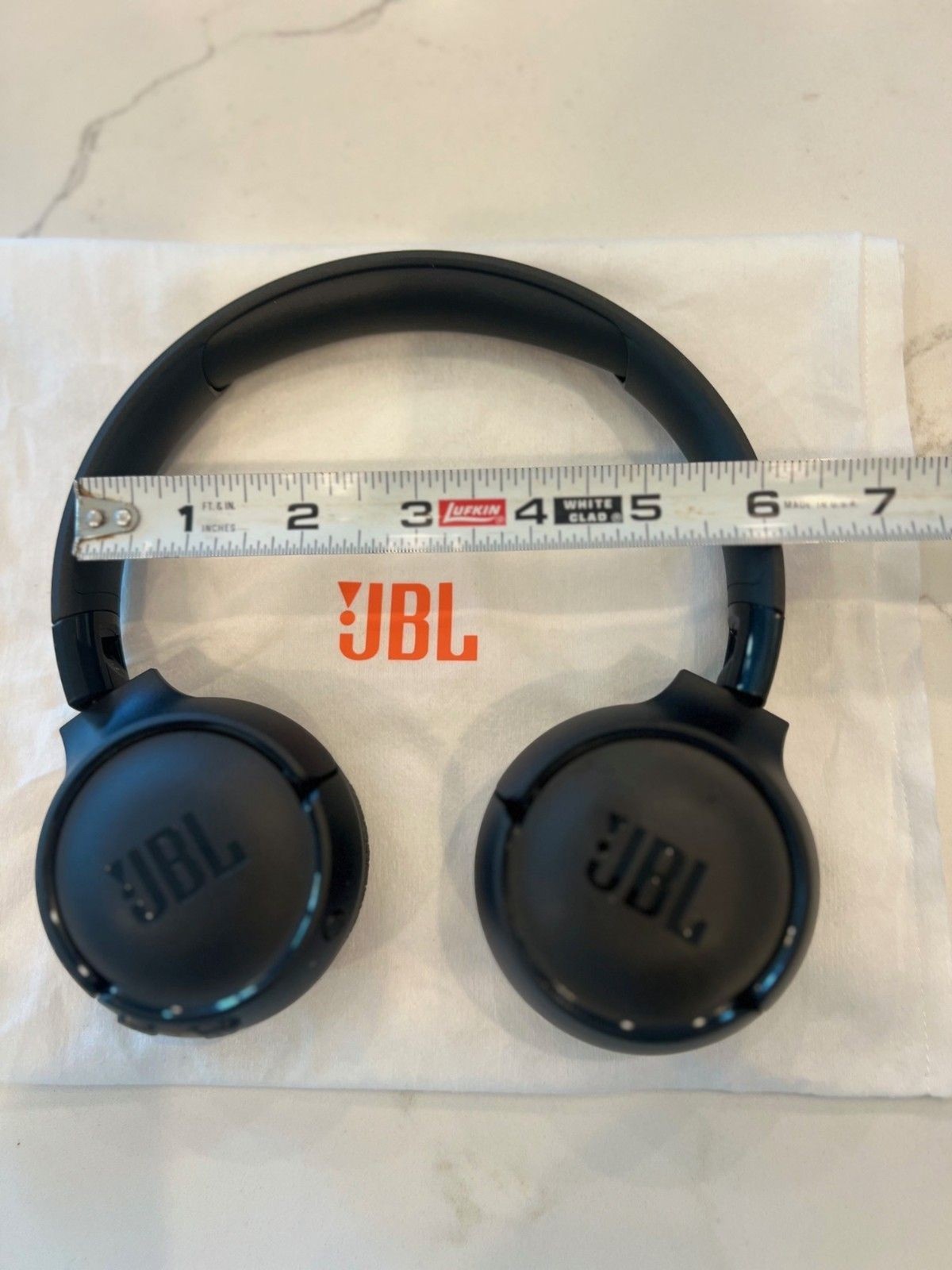 JBL Tune 520BT Wireless Bluetooth On-Ear Headphones With Built-In Microphone NEW