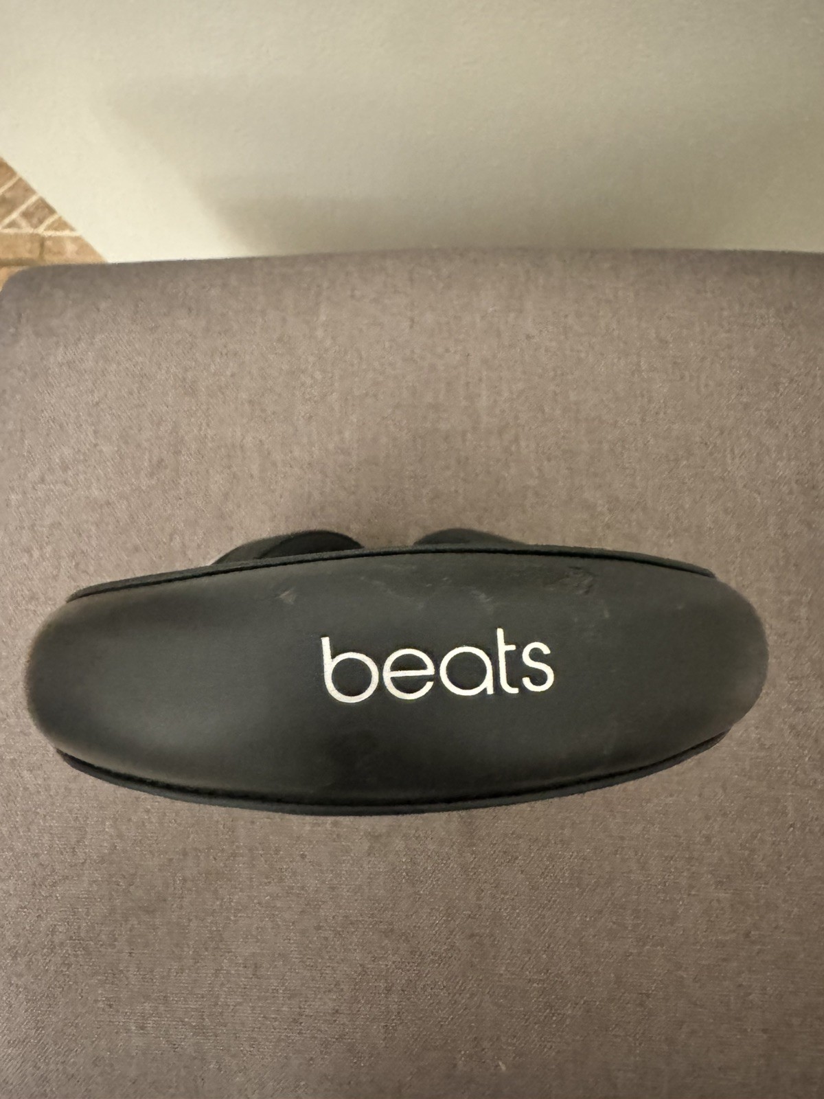 Beats Executive Wired On-Ear Headphones Black J4312 read description Working