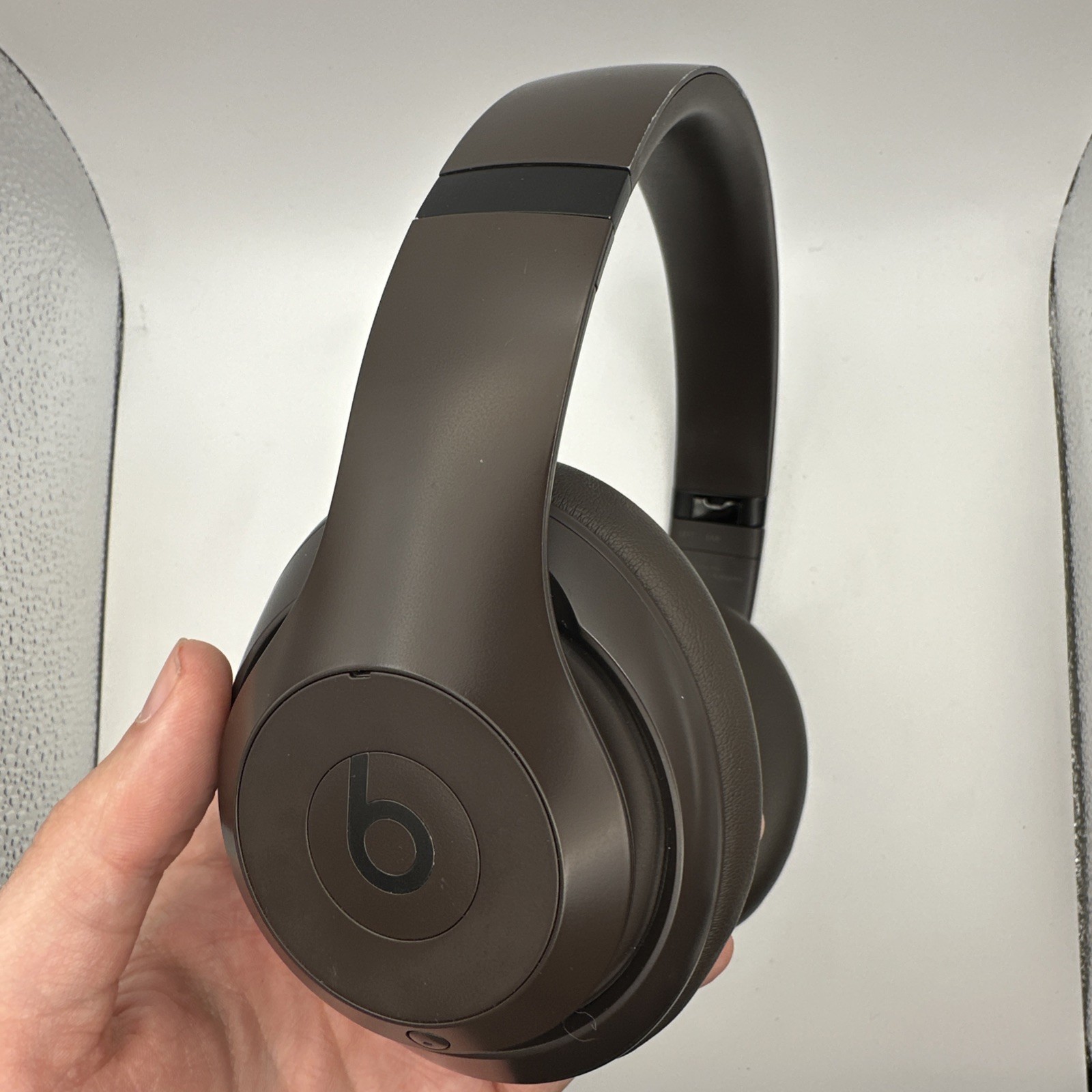 Beats Studio Pro Wireless Noise Cancelling Brown