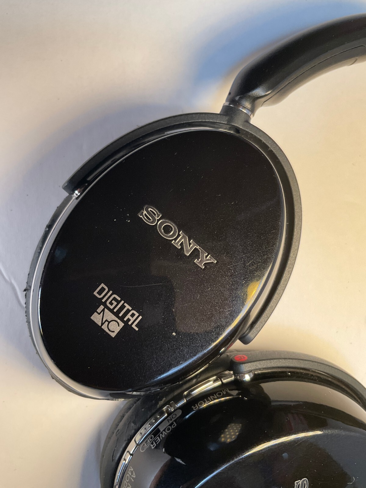 Sony mdr-nc500d noise canceling headphones, black, sounds great!