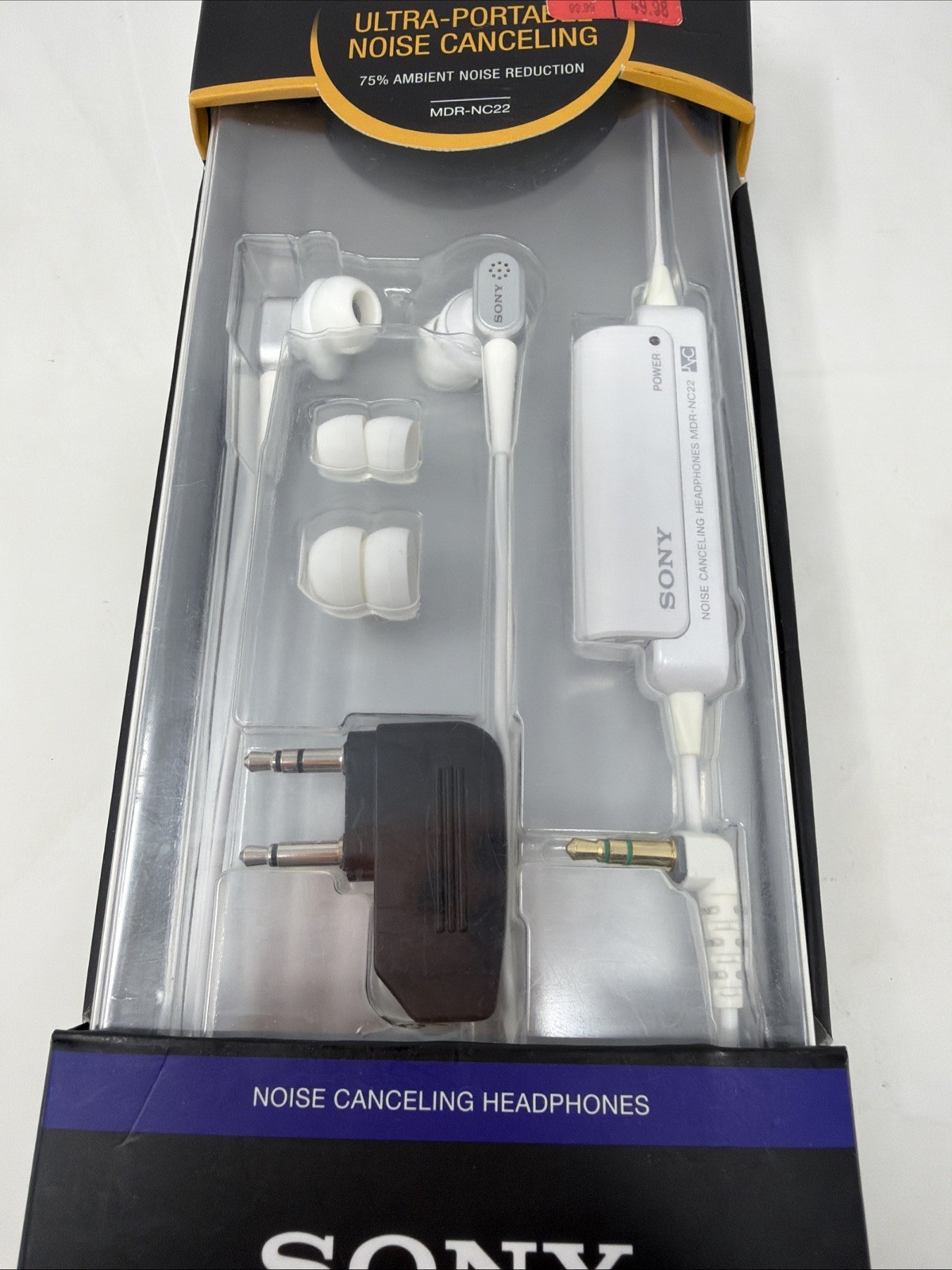* NEW * SONY Ultra-Portable Noise Canceling Headphones MDR-NC22 with Flight Plug