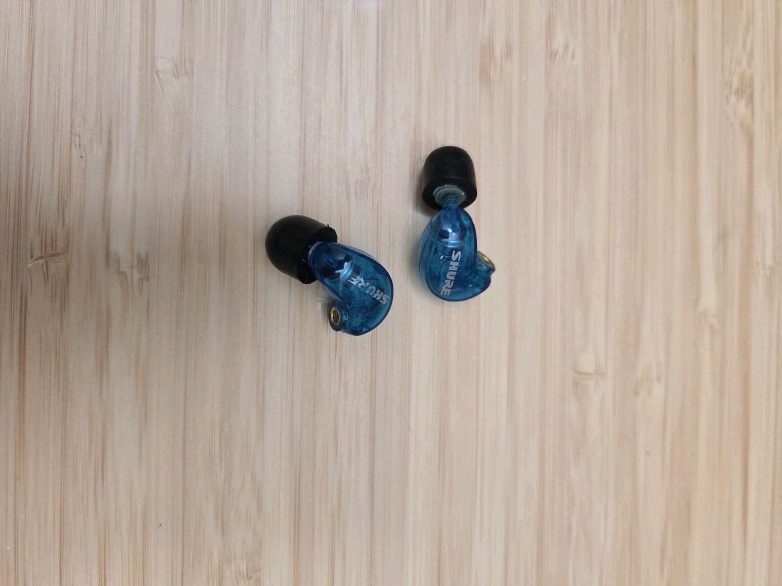 Shure AONIC 215 Earphones Blue Hardly Used