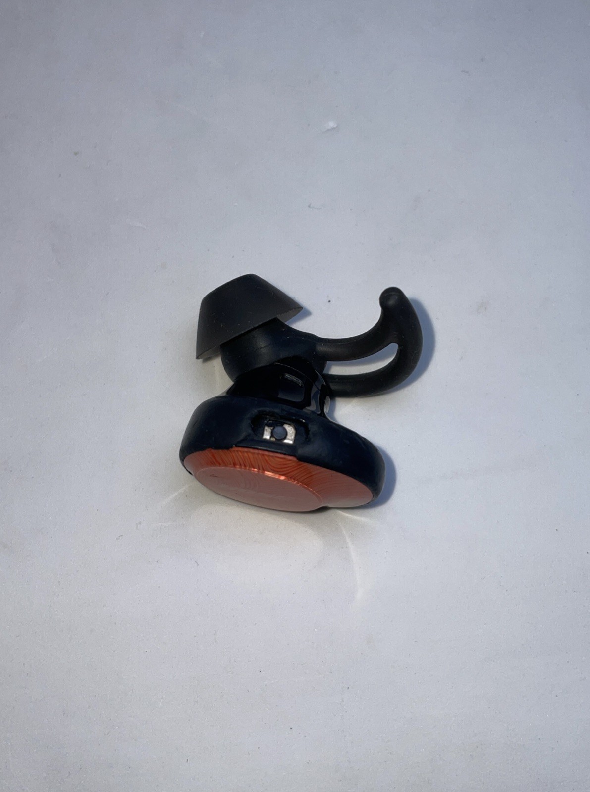 1 Bose SoundSport Free Wireless Headphones Sport Bluetooth Earbuds For Parts