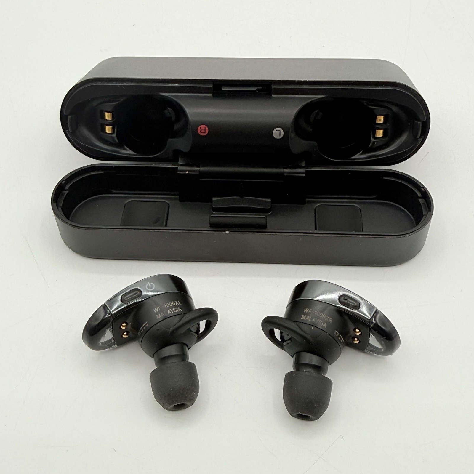 Sony BC-WF-1000X Wireless Noise Cancelling Case and Headphones for Parts