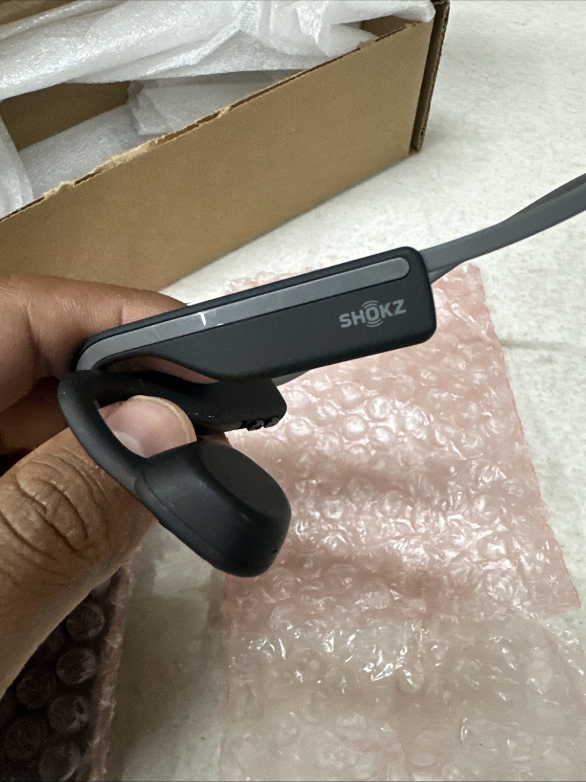 Shokz – OpenMove Bone Conduction Open Ear Lifestyle/Sport Headphones – Gray S661