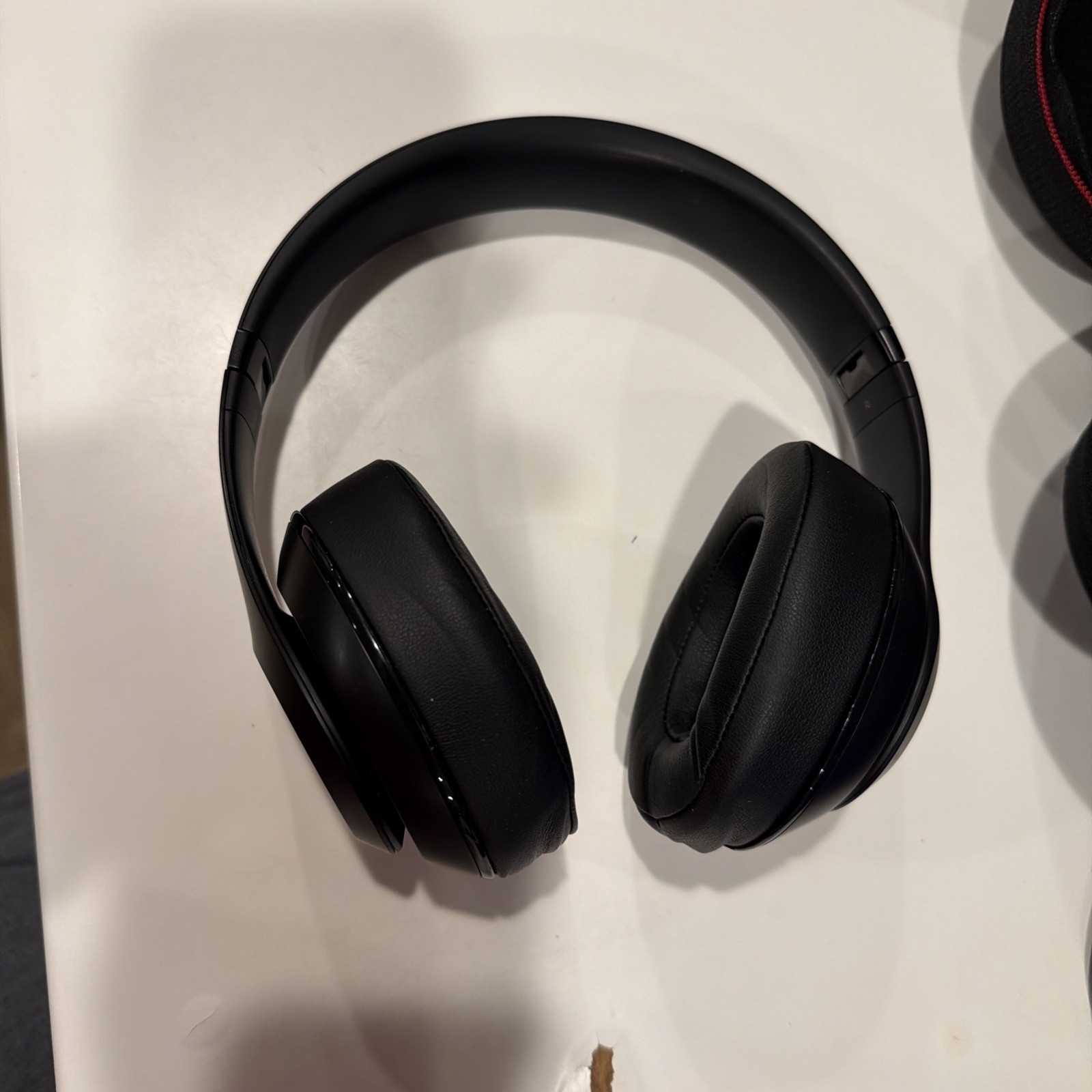 Beats by Dr. Dre Studio3 Over the Ear Wireless Headphones – Black