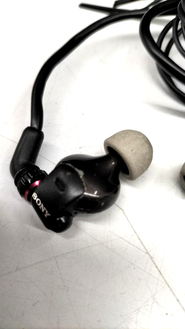 Sony MDR‑EX1000 In-Ear Monitor Headphones 16 mm Dynamic Driver Used