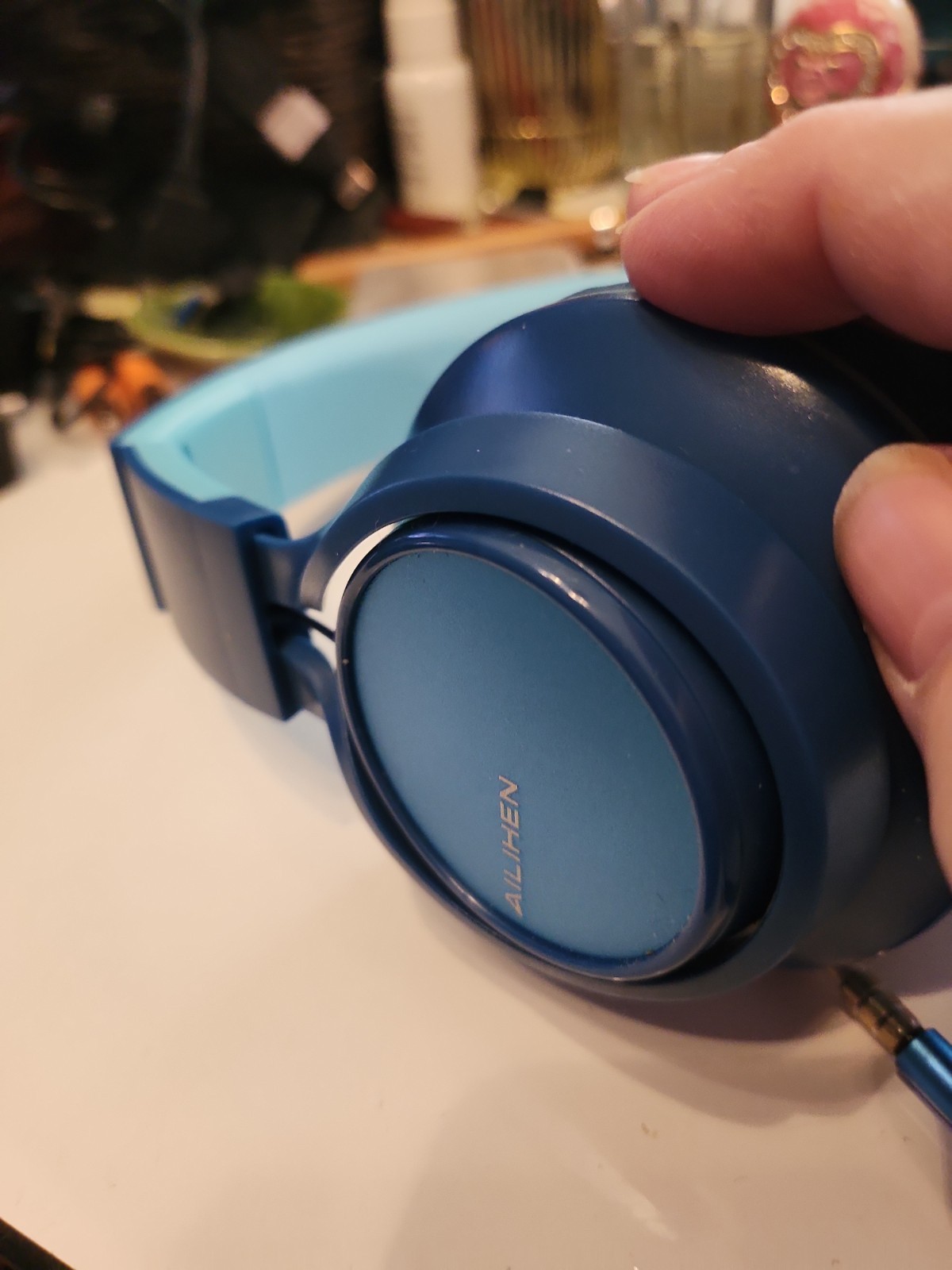 Ailihen Headphones ? In Brilliant Blue