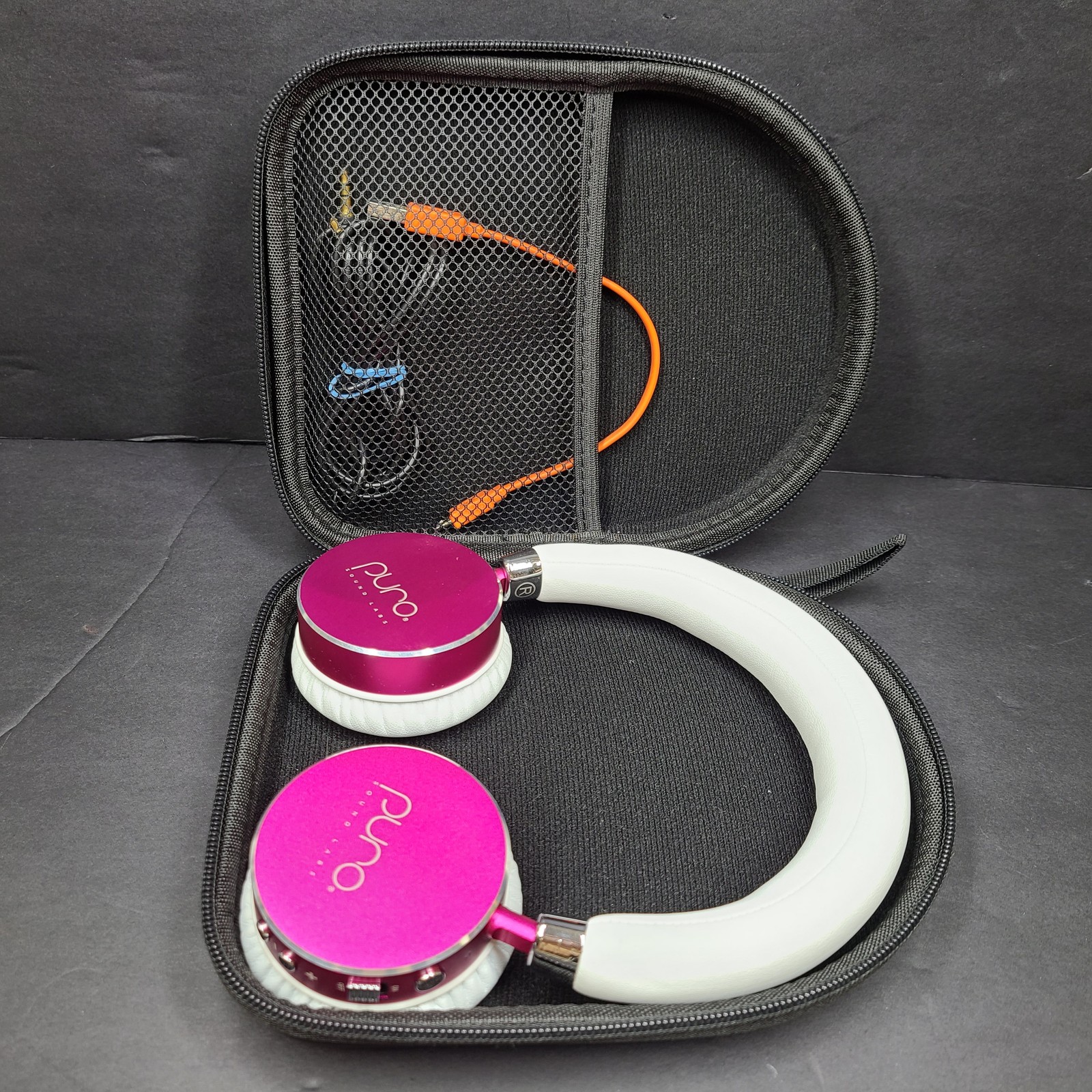 Puro Sound Labs BT2200 Bluetooth Wireless Headphones – White/Pink Grade A
