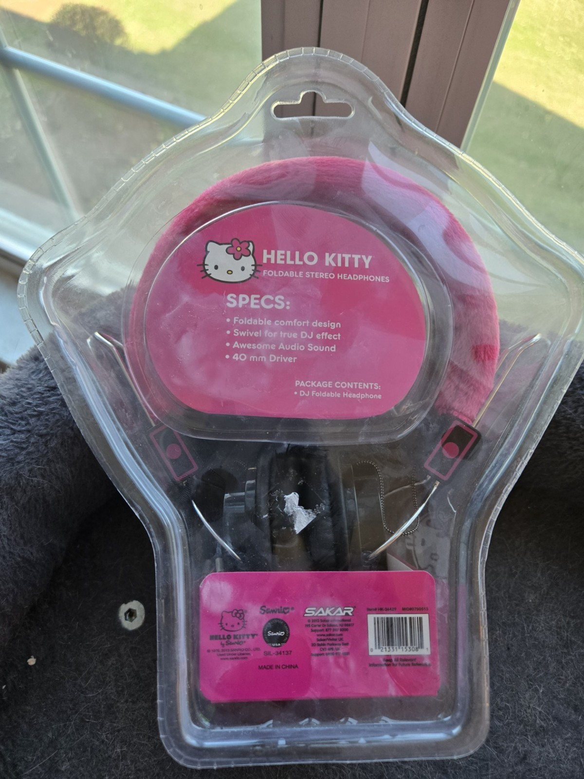 Hello Kitty Foldable Stereo Headphones, NEW, Pink, Compatible w/iPhone/IPad