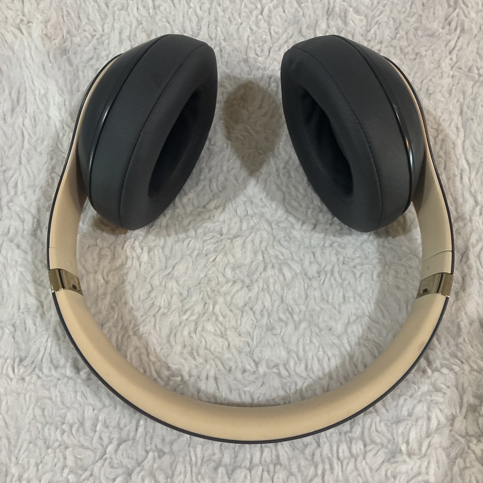 Beats by Dr. Dre Studio3 Wireless Headphones – Shadow Gray With Case