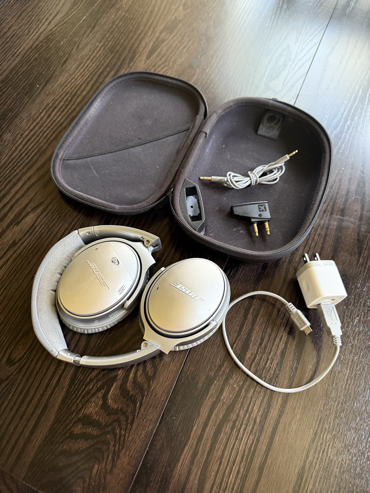 Bose QuietComfort 35 Over the Ear Wireless Headphones – Silver