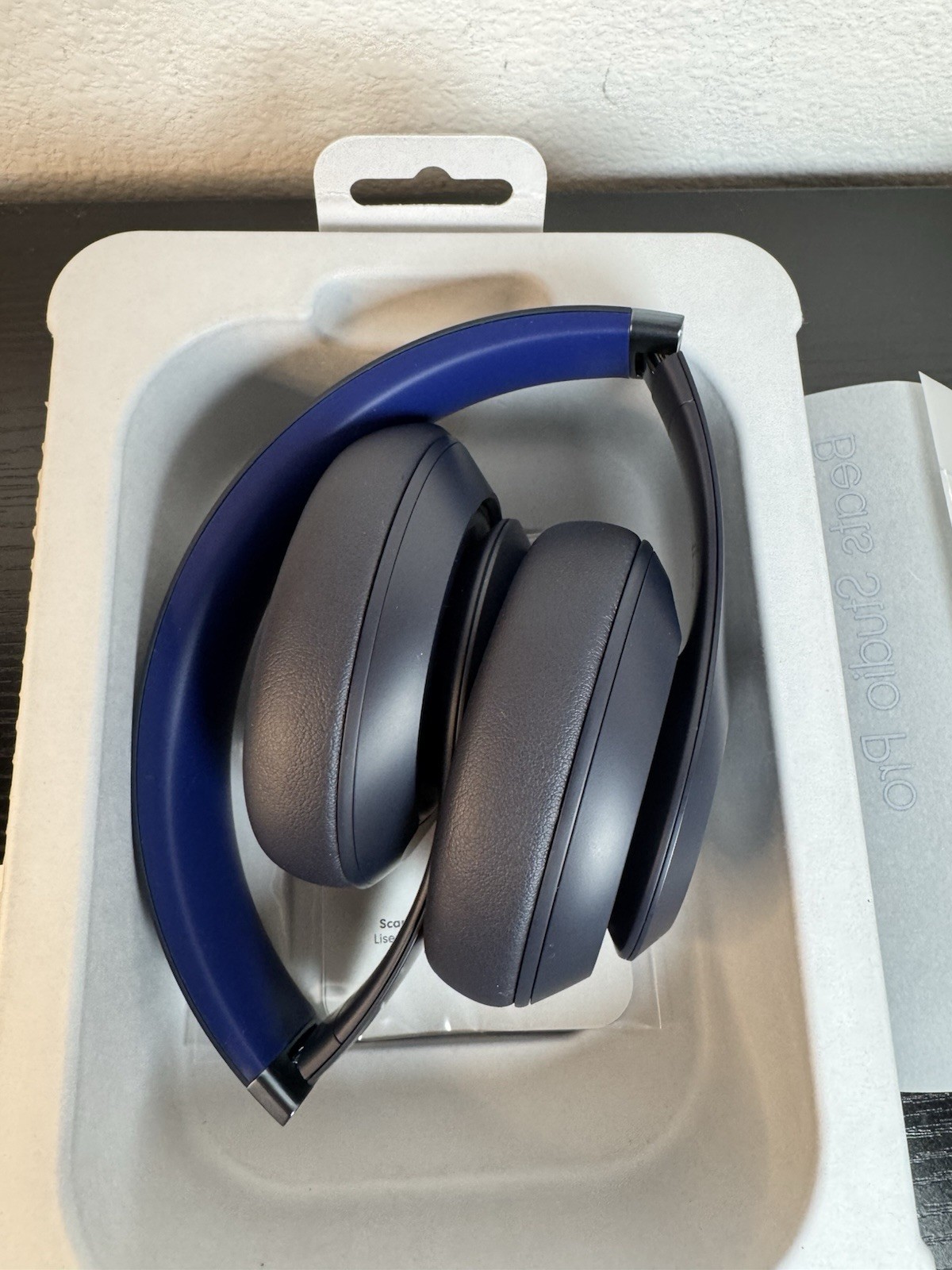 Beats Studio Pro Wireless Bluetooth Noise Cancelling Headphones MQTQ3LL/A – Navy