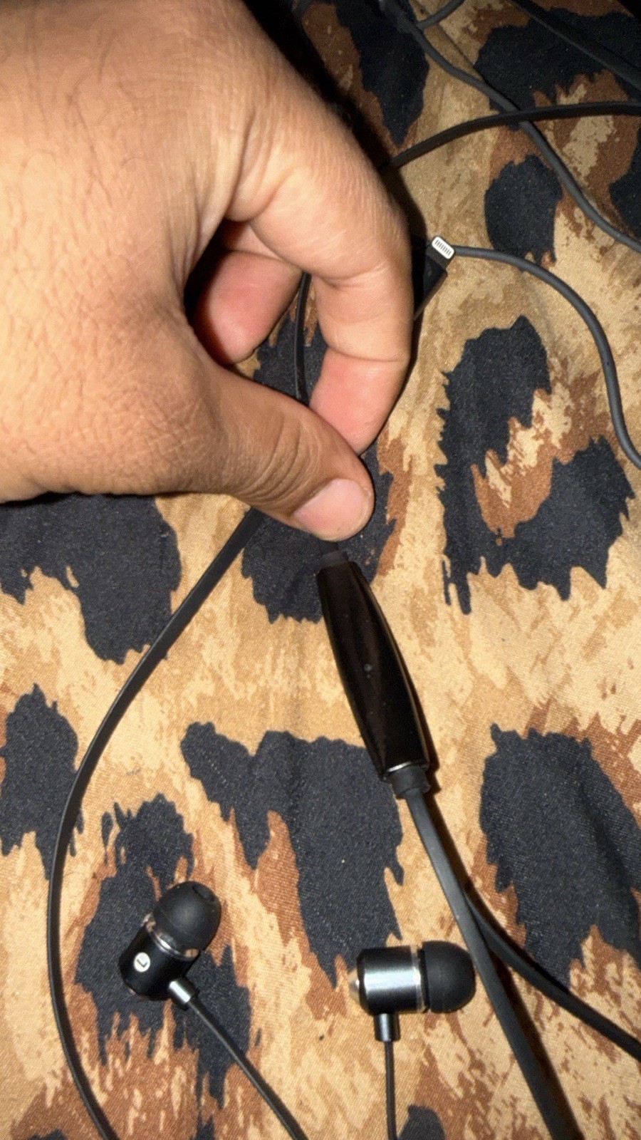 9mm Lightning Earphones Wired Headphones with Microphone