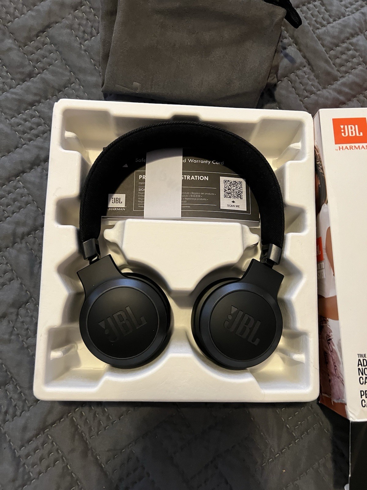 JBL Live 675NC by Harman On-Ear Adaptive Noise Canceling Headphones NEW SEALED