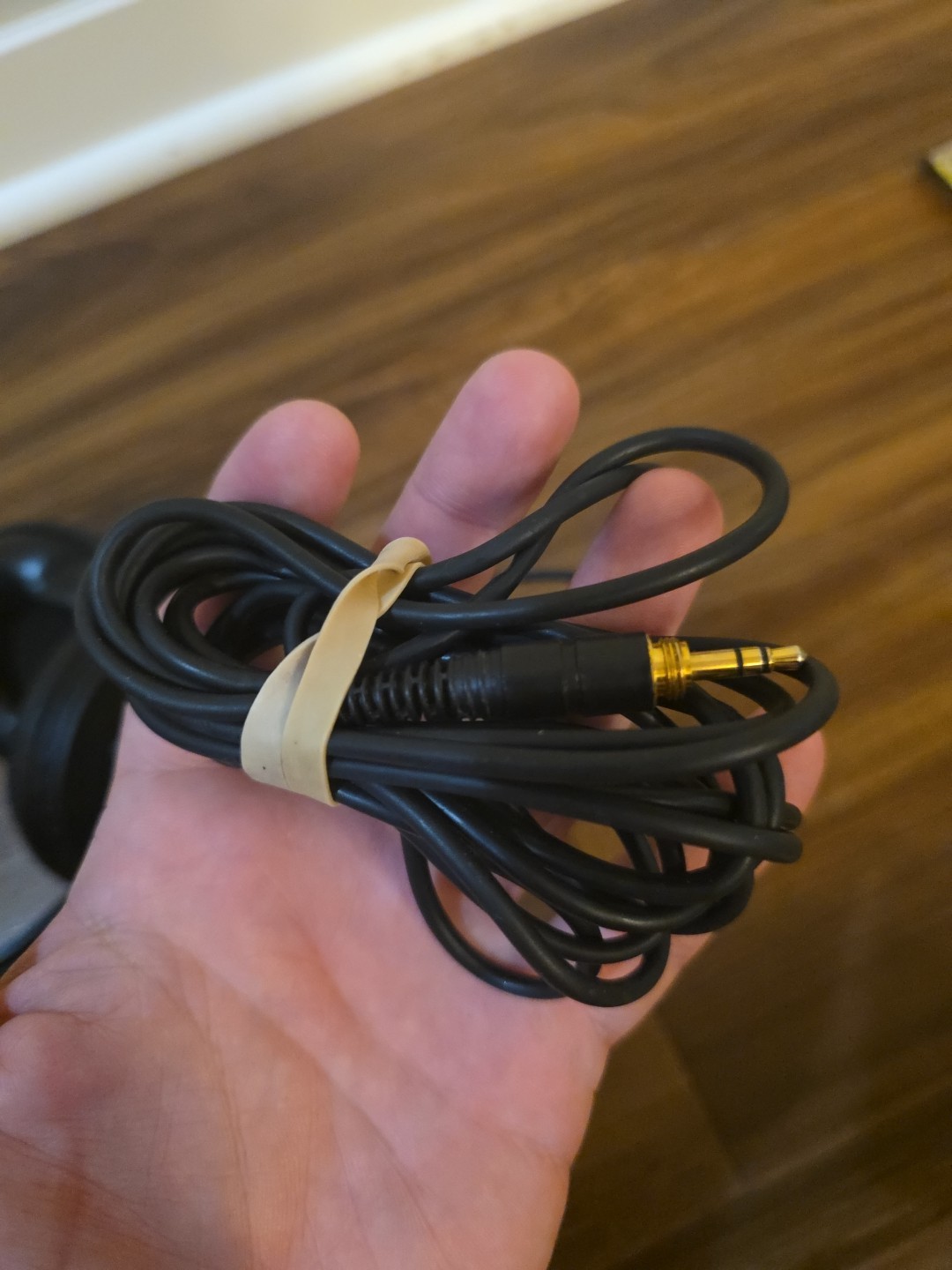 AKG STUDIO MONITOR HEADPHONES