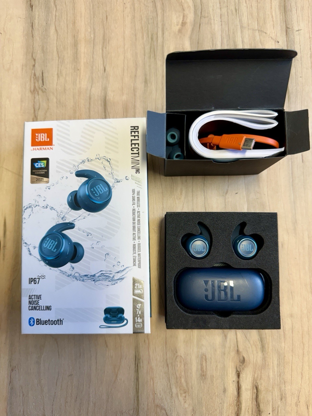 JBL Bluetooth Noise Canceling Earbuds