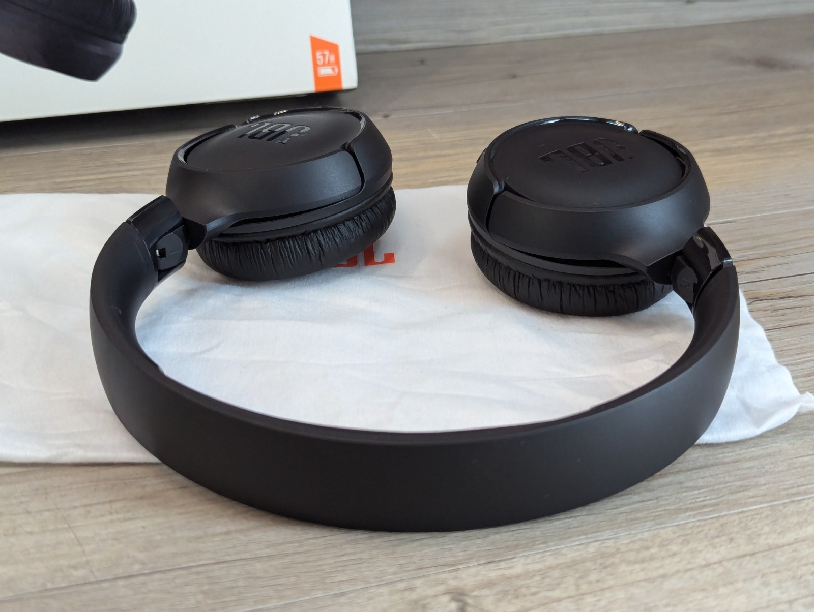 JBL Wireless Bluetooth On-Ear Headphones Tune 520BT Harman 2025 In Box W/ Manual