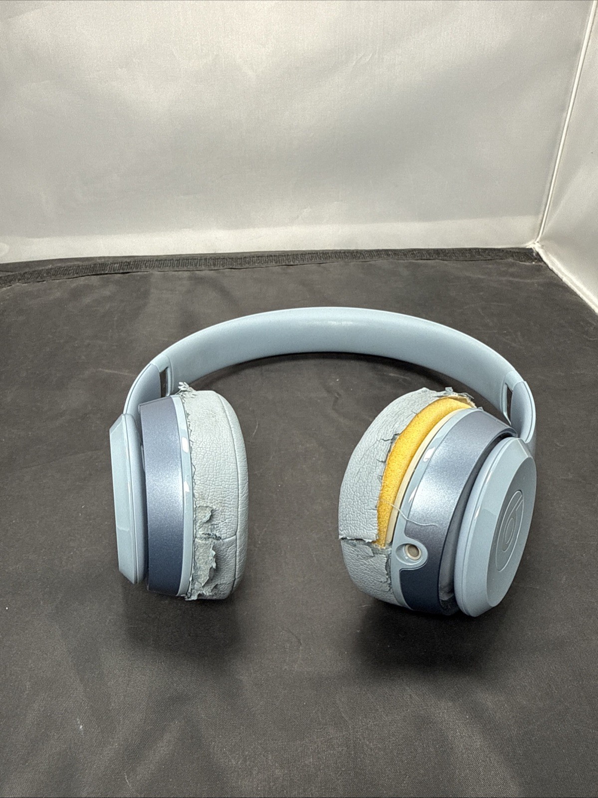 Beats by Dr Dre Solo 2 Wired Headphones – Great Blue B0518 Needs Pads