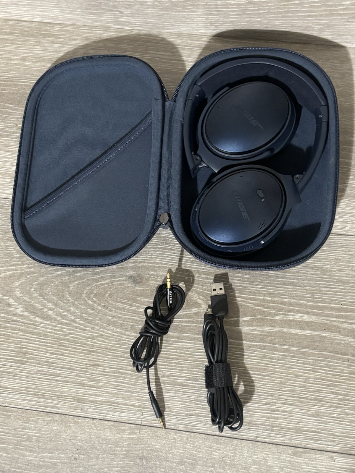 Bose 425948 Blue QuietComfort QC35 Noise Cancelling Headphones – Need Ear-Pads