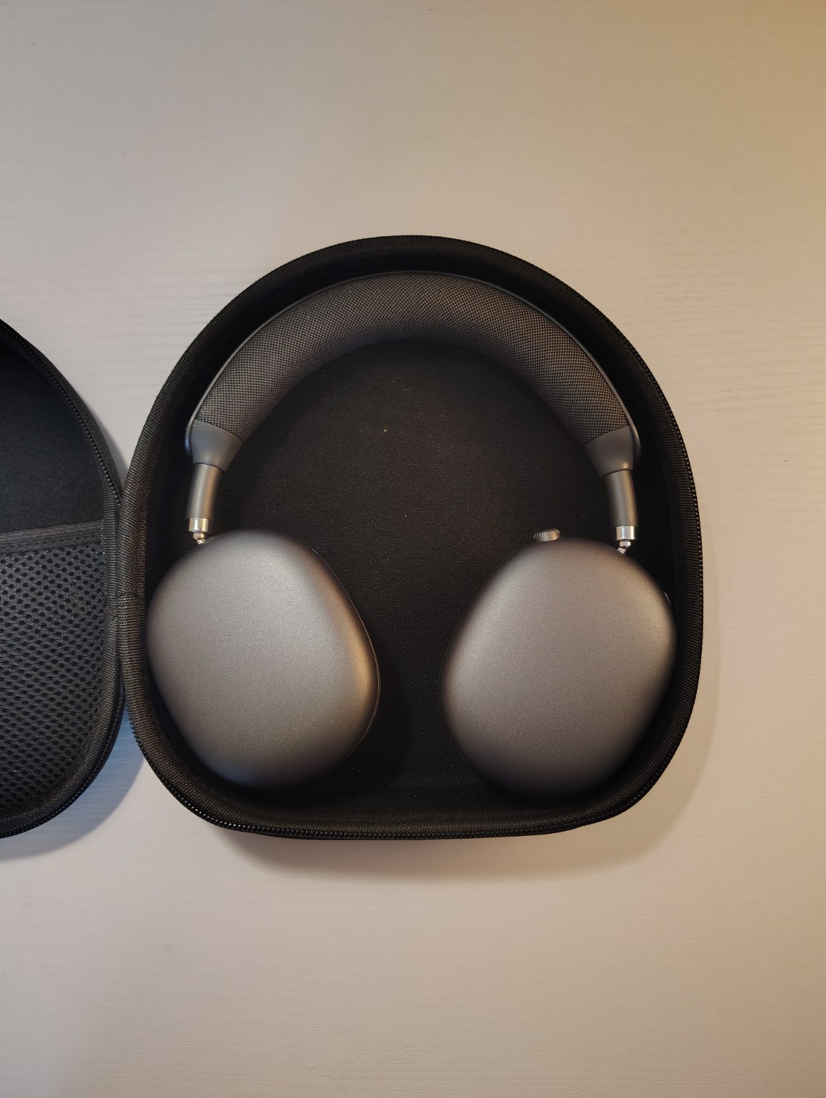 Picun F8 Pro Wireless Bluetooth Noise Cancelling Headphones In Great Condition